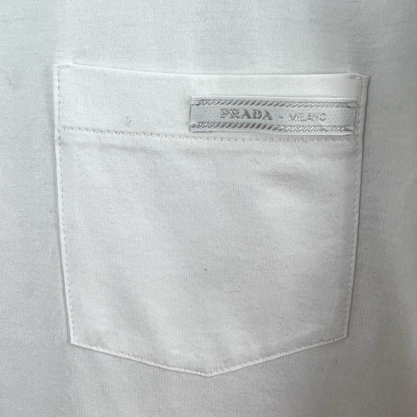 Prada Prada White Pocket Logo Casual T-Shirt Size US L / EU 52-54 / 3 - 6 Thumbnail