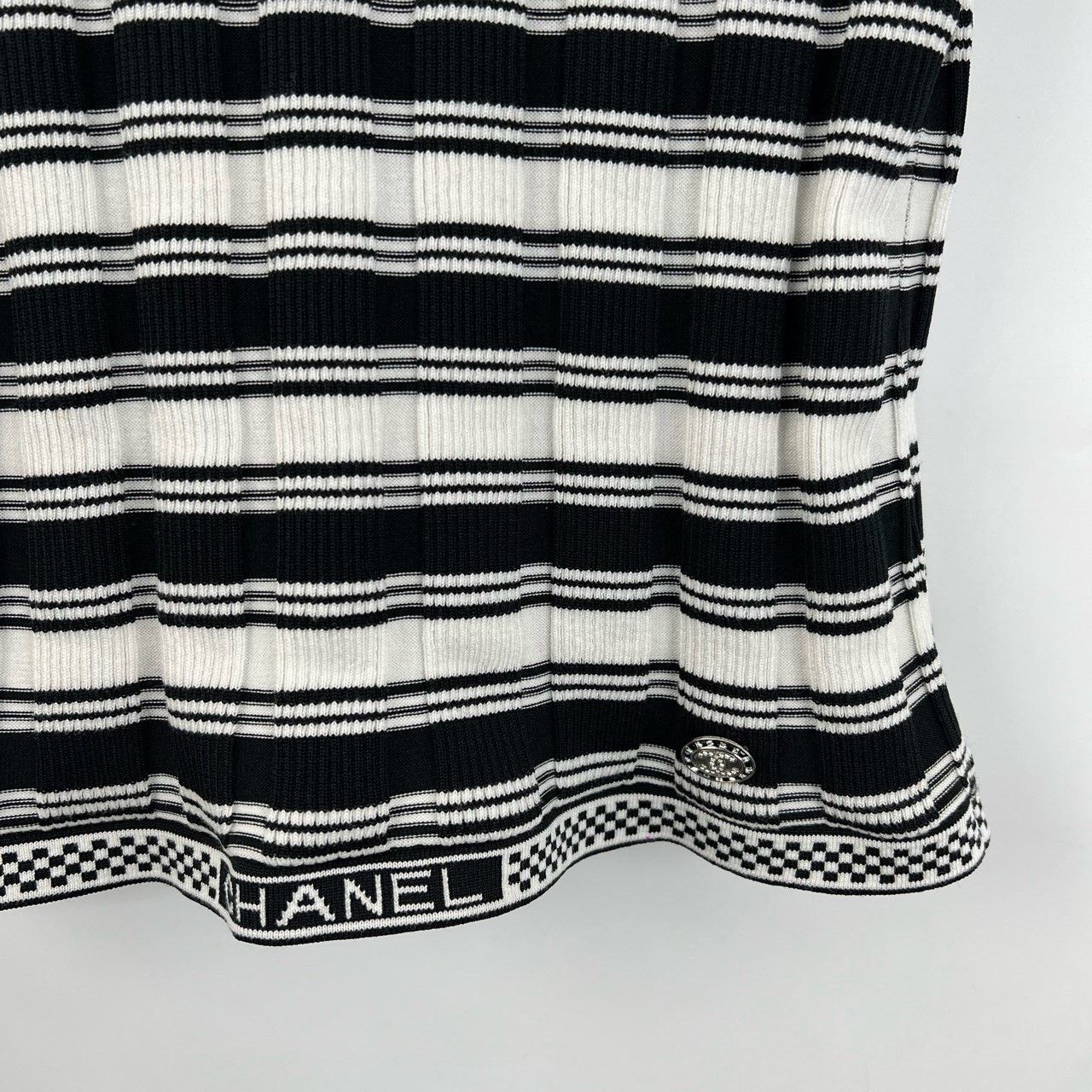 Chanel Chanel Classic Black White Stripe Knit Top Size XXS / US 00 / IT 34 - 7 Thumbnail
