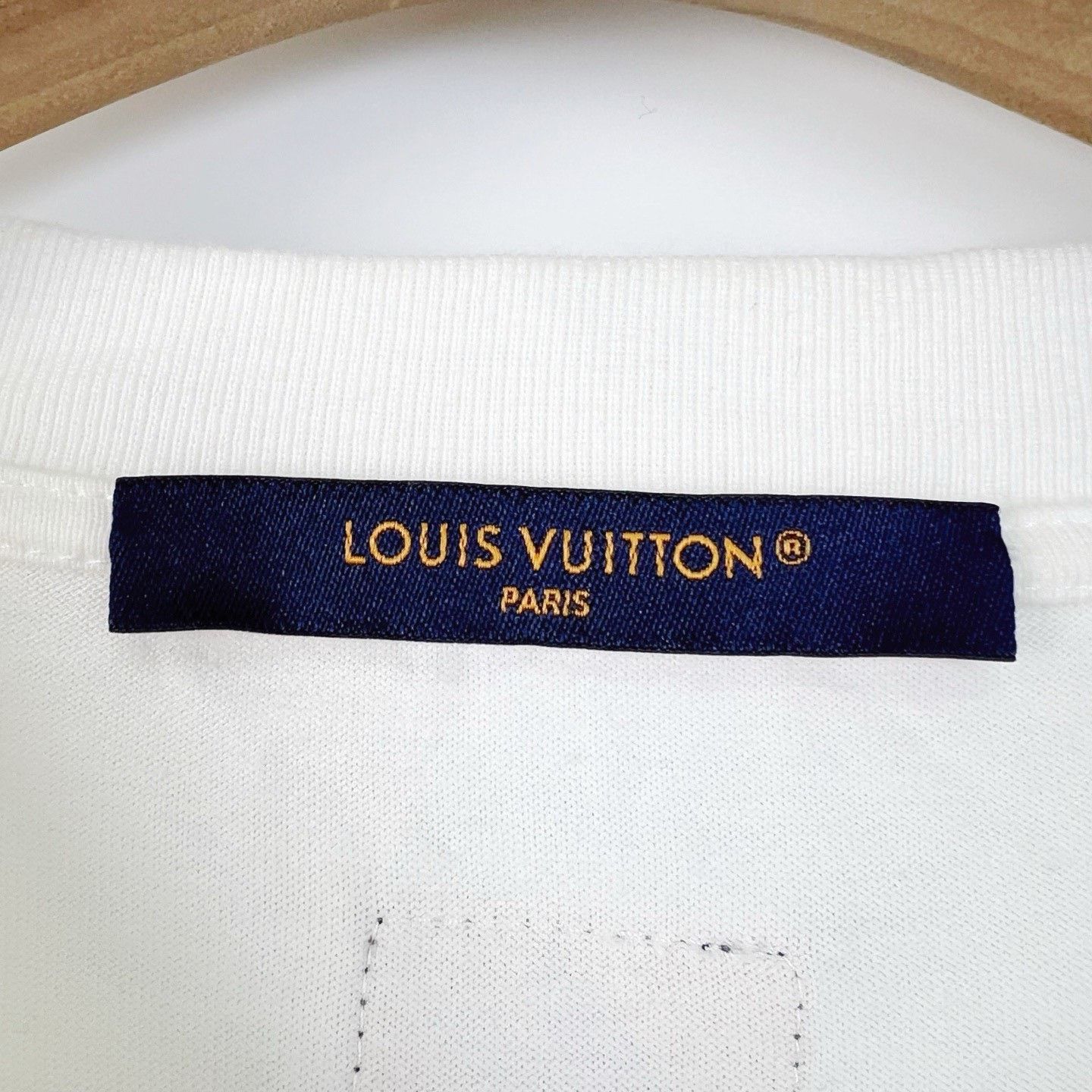 Louis Vuitton LV SS25 White Earth Flocked Print T-shirt Size M / US 6-8 / IT 42-44 - 4 Thumbnail