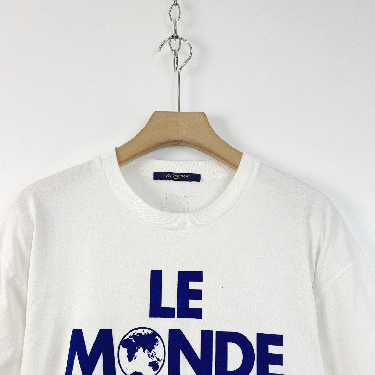 Louis Vuitton LV SS25 White Earth Flocked Print T-shirt Size M / US 6-8 / IT 42-44 - 3 Thumbnail