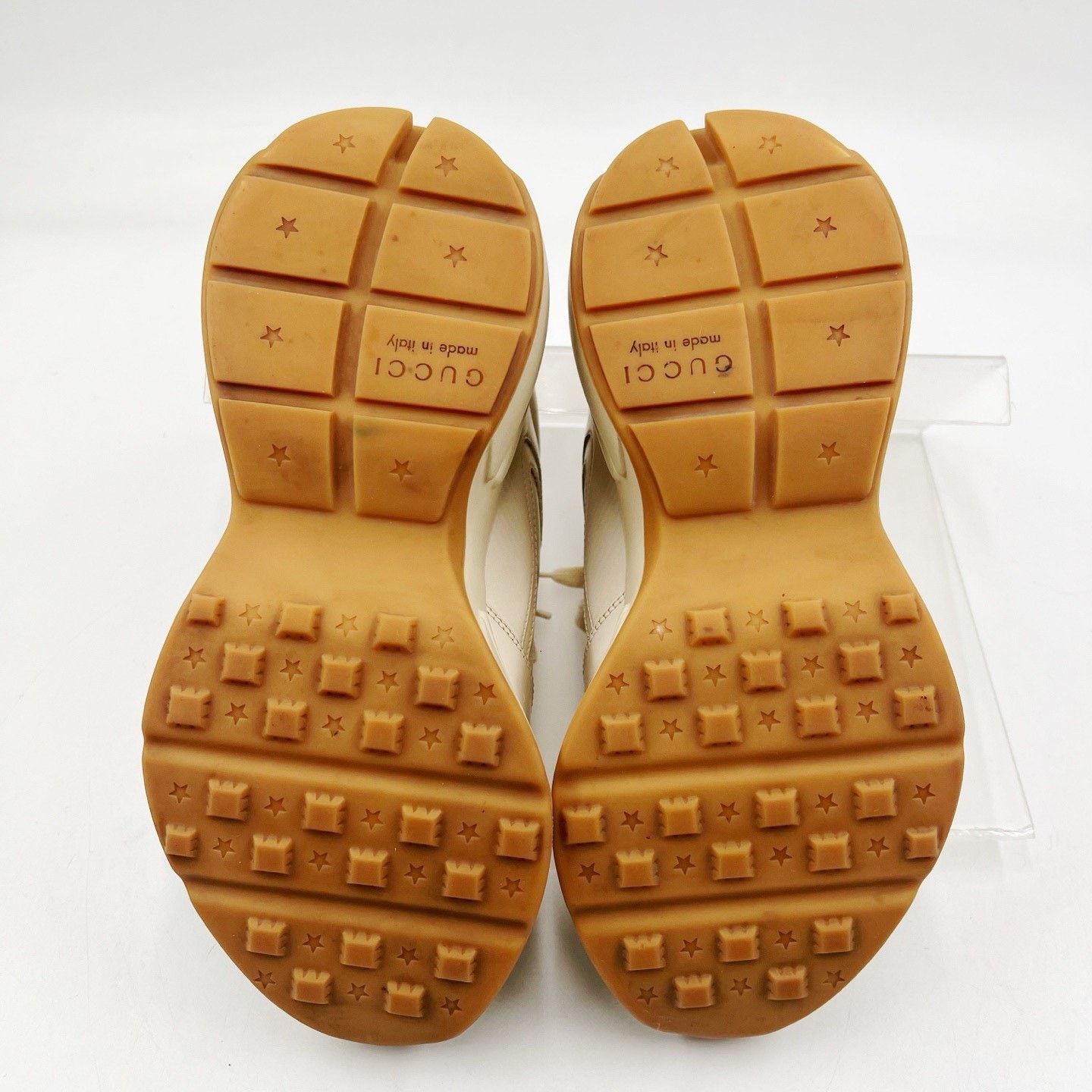 Gucci GUCCI x MLB Beige Low-Top Dad Shoes Size US 6 / EU 39 - 8 Thumbnail