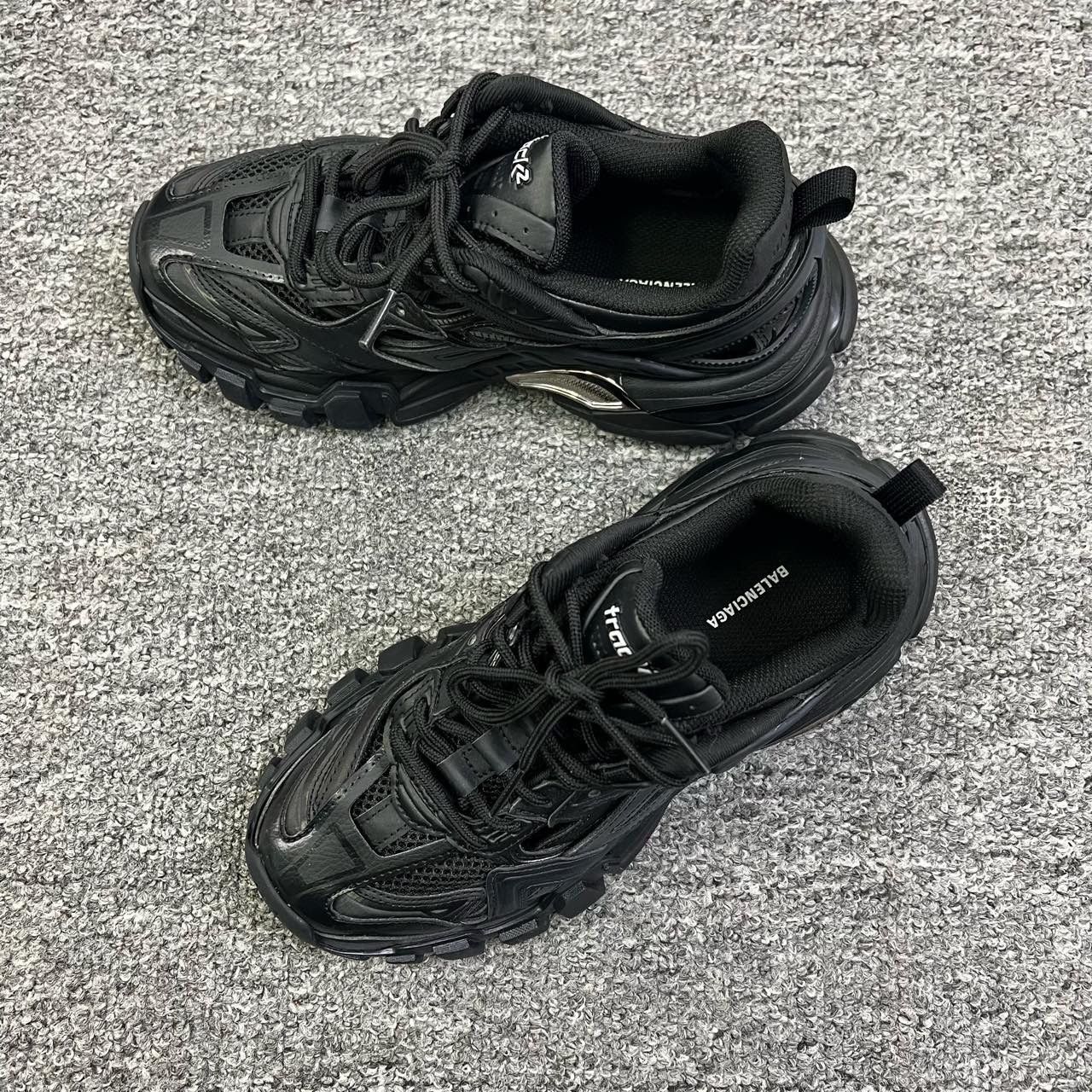 Balenciaga Balenciaga Track2 Hollow-Out Dad Shoes Size US 5 / IT 35 - 2 Thumbnail