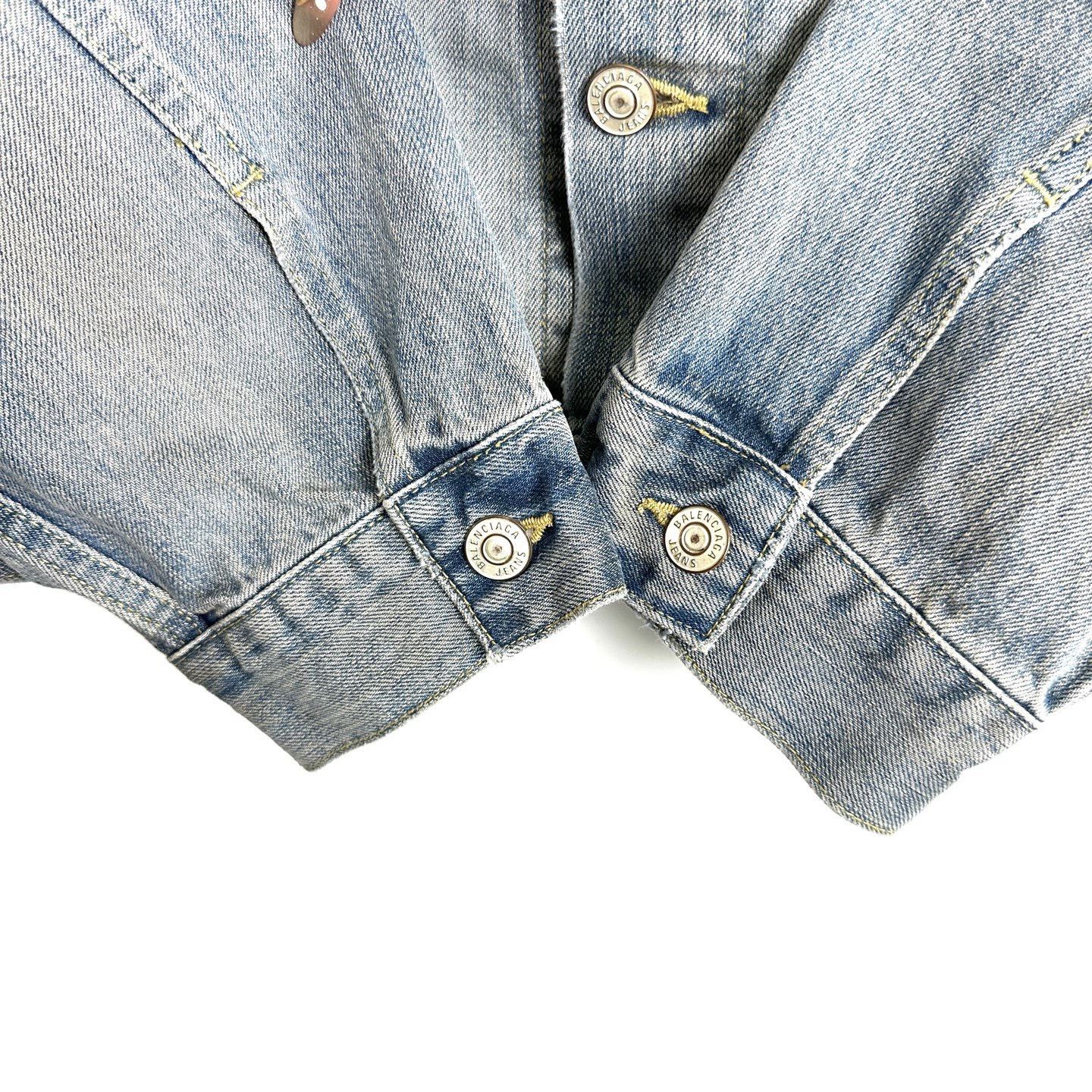 Balenciaga Balenciaga Washed Distressed Denim Jacket Size S / US 4 / IT 40 - 6 Thumbnail