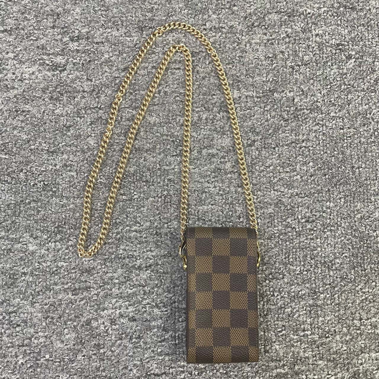 Louis Vuitton Louis Vuitton Classic Checker Chain Bag Size ONE SIZE - 2 Thumbnail