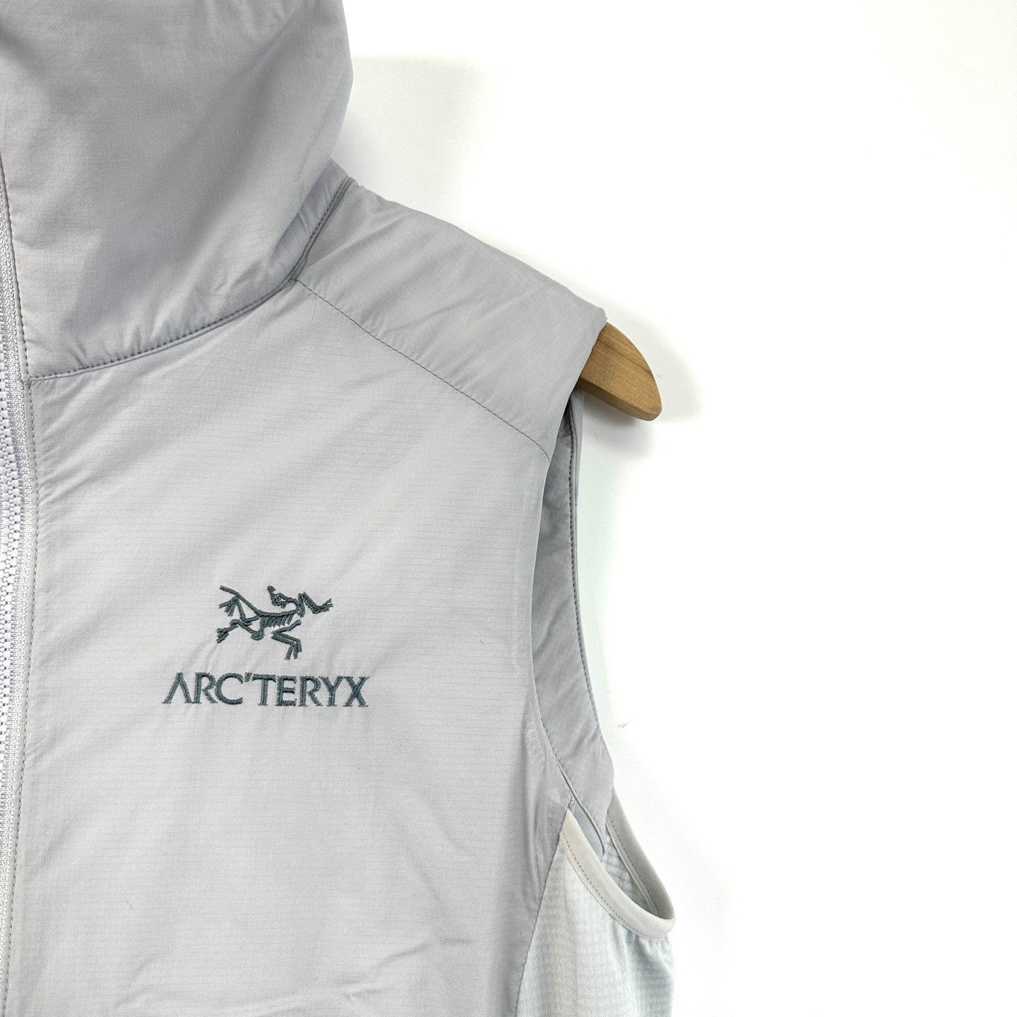 Arc'teryx Arcteryx ATOM SL Women's Gray Down Vest Size XS / US 0-2 / IT 36-38 - 6 Thumbnail