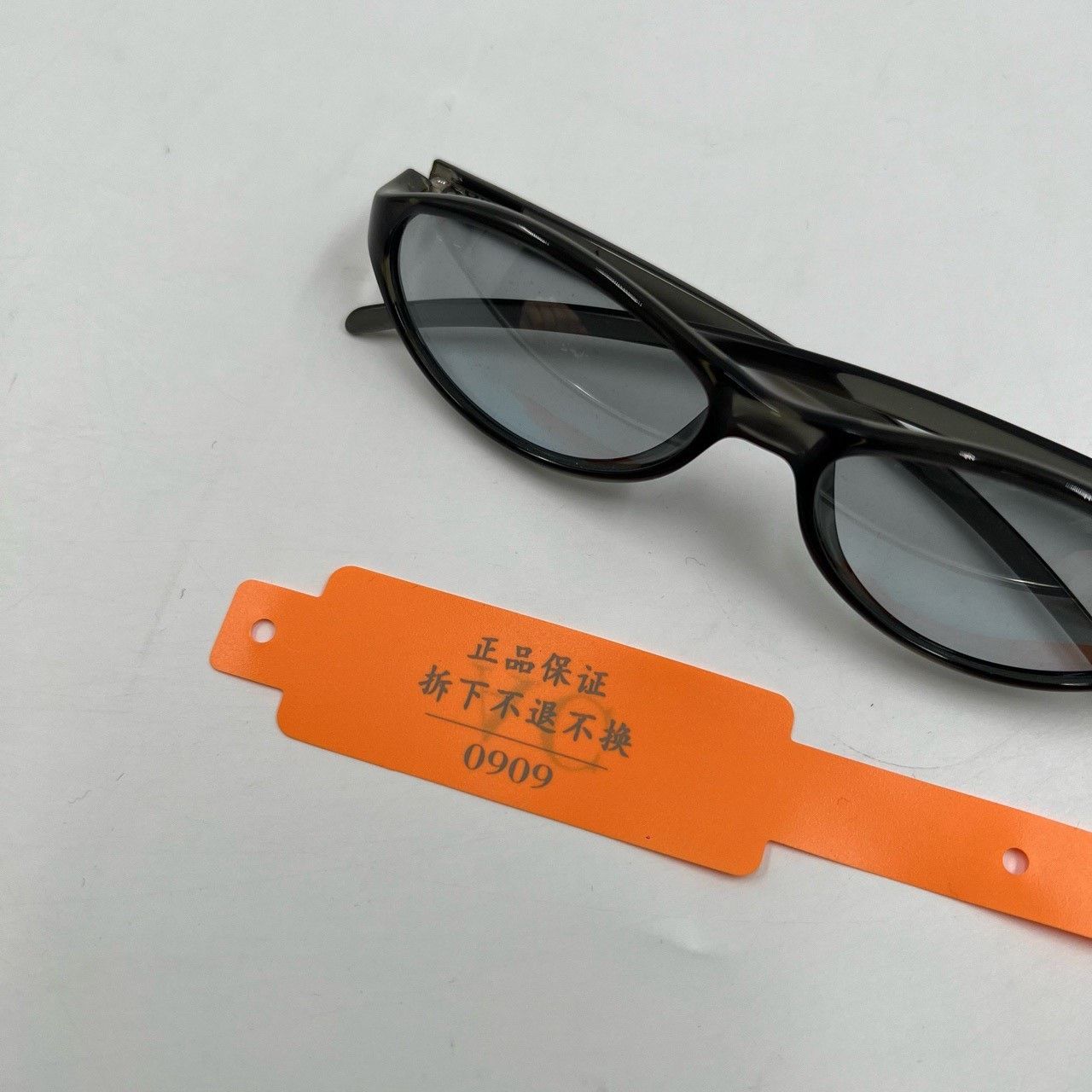 Gucci Gucci Black Cat Eye Narrow Sunglasses Size ONE SIZE - 9 Thumbnail
