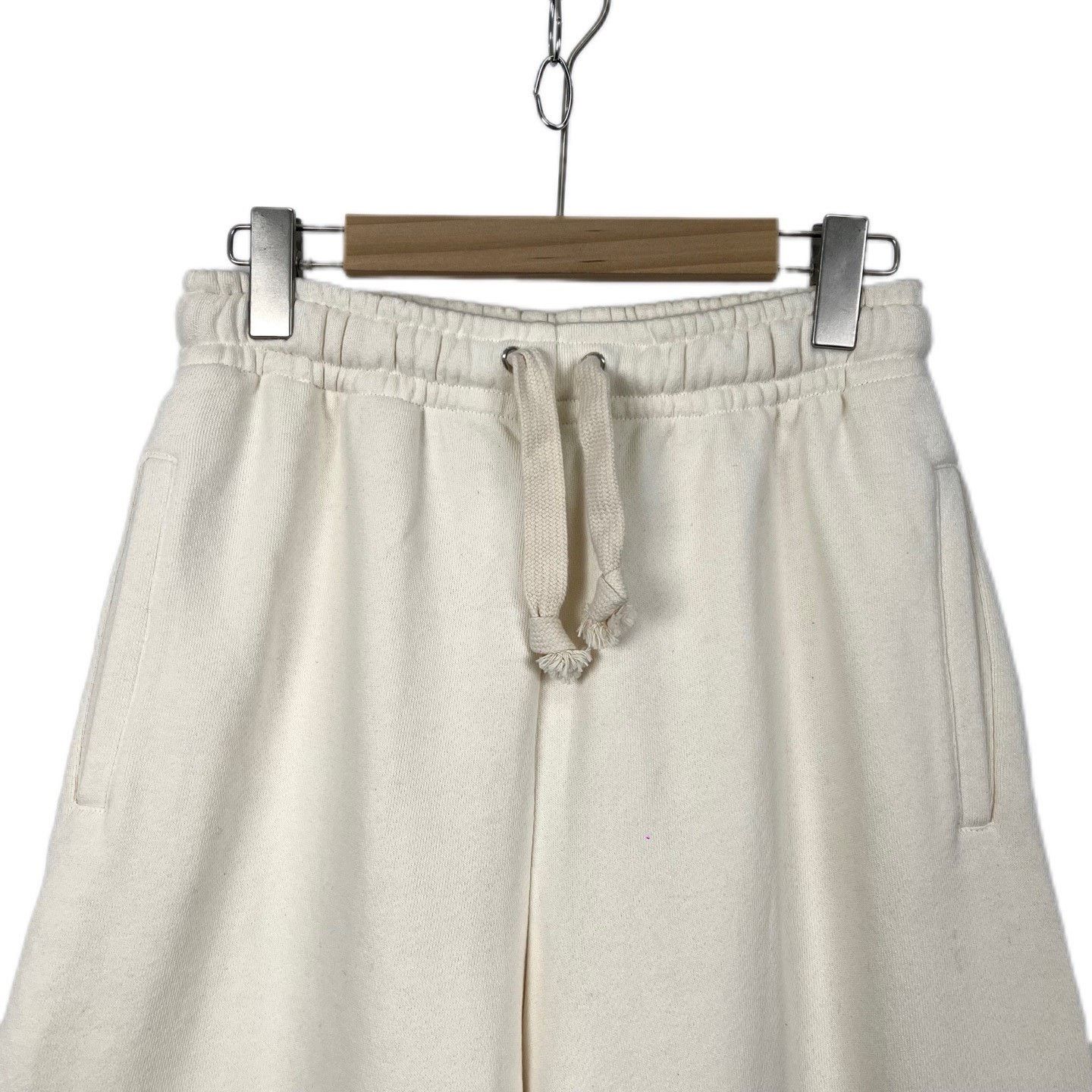 Gucci Gucci Sequin Apple Embroidery Shorts Size 24" / US 00 / IT 34 - 3 Thumbnail