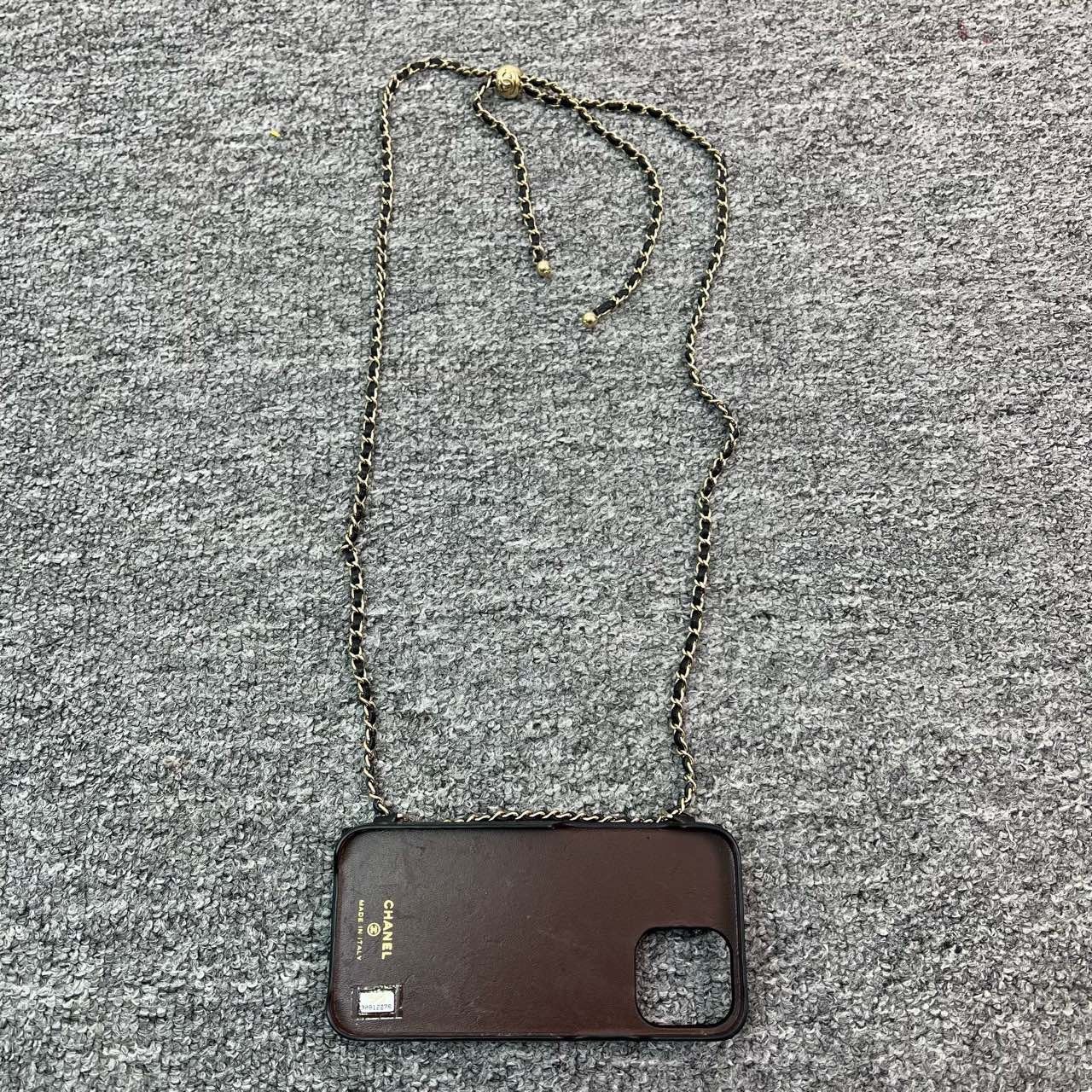 Chanel Chanel Black Lambskin Gold Ball Chain Phone Case Size ONE SIZE - 3 Thumbnail