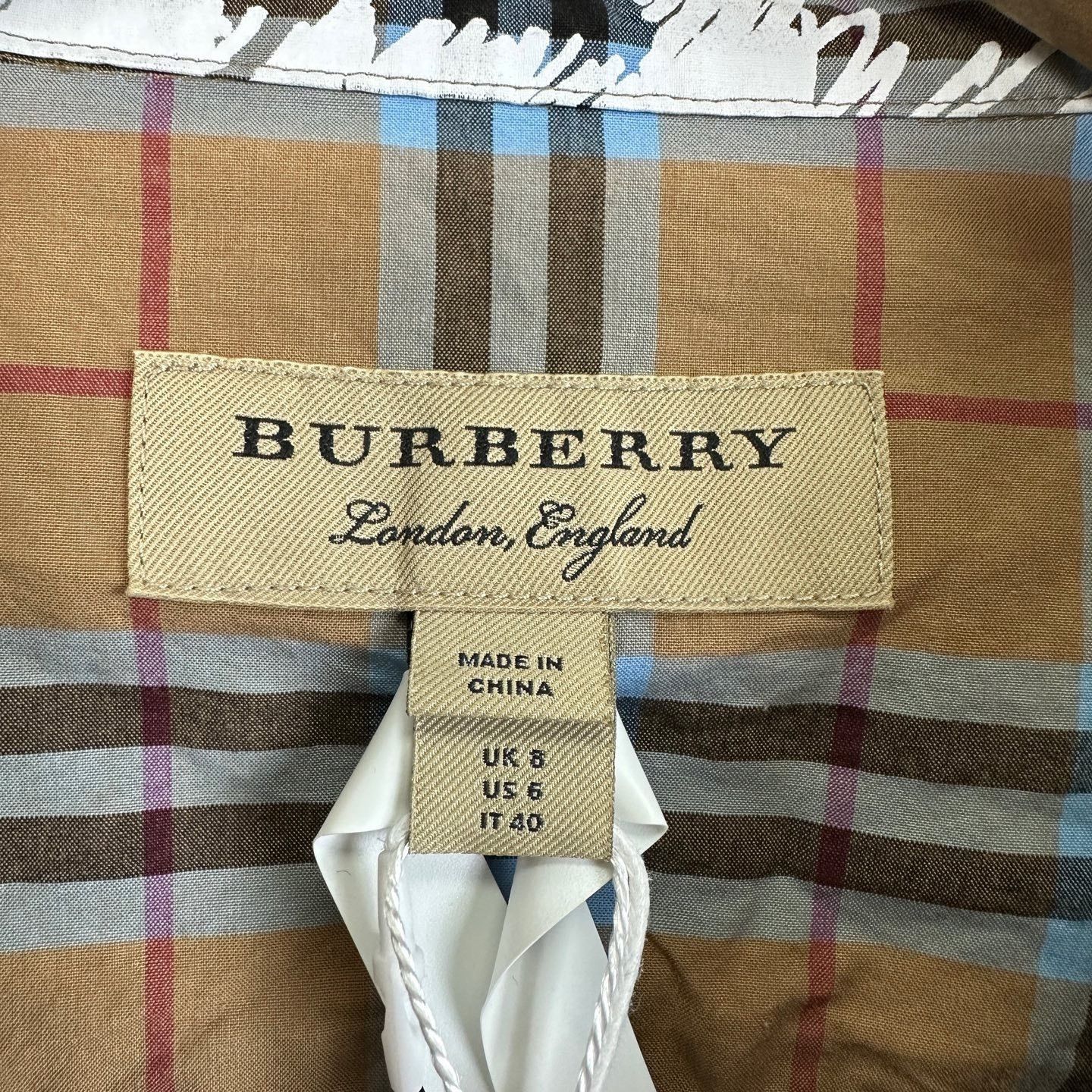Burberry Burberry Classic Check Graffiti Short Sleeve Size XS / US 0-2 / IT 36-38 - 4 Thumbnail