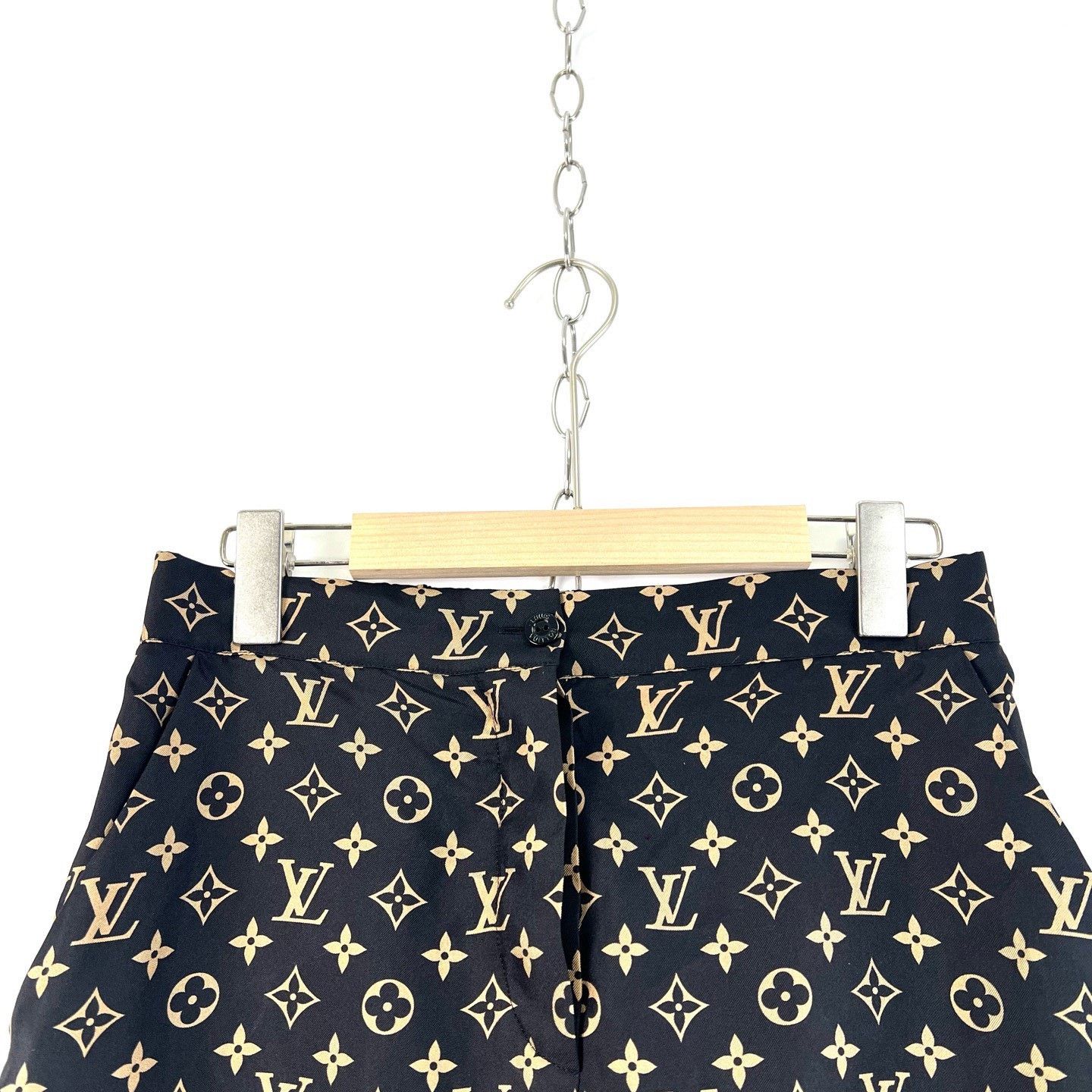 Louis Vuitton LV Classic Monogram Silk Shorts Size 36" / US 14 / IT 50 - 3 Thumbnail