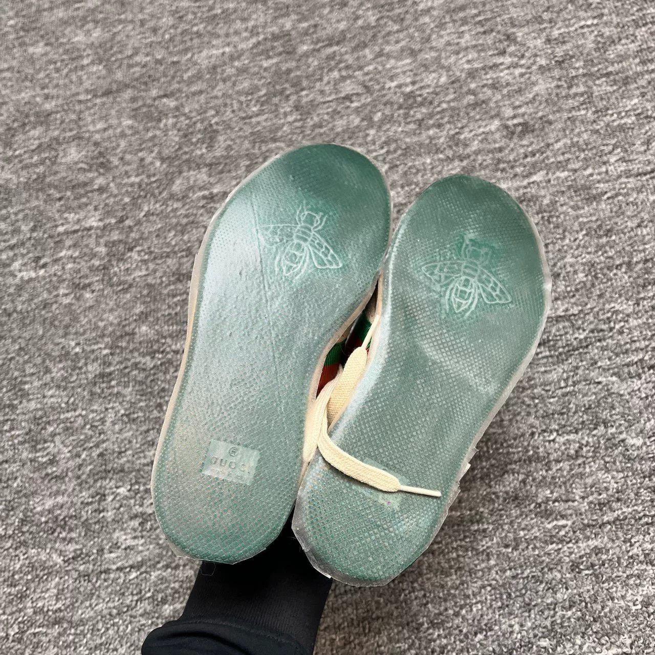Gucci Gucci Distressed Sneakers Size 34.5 Size US 4 / IT 34 - 4 Thumbnail