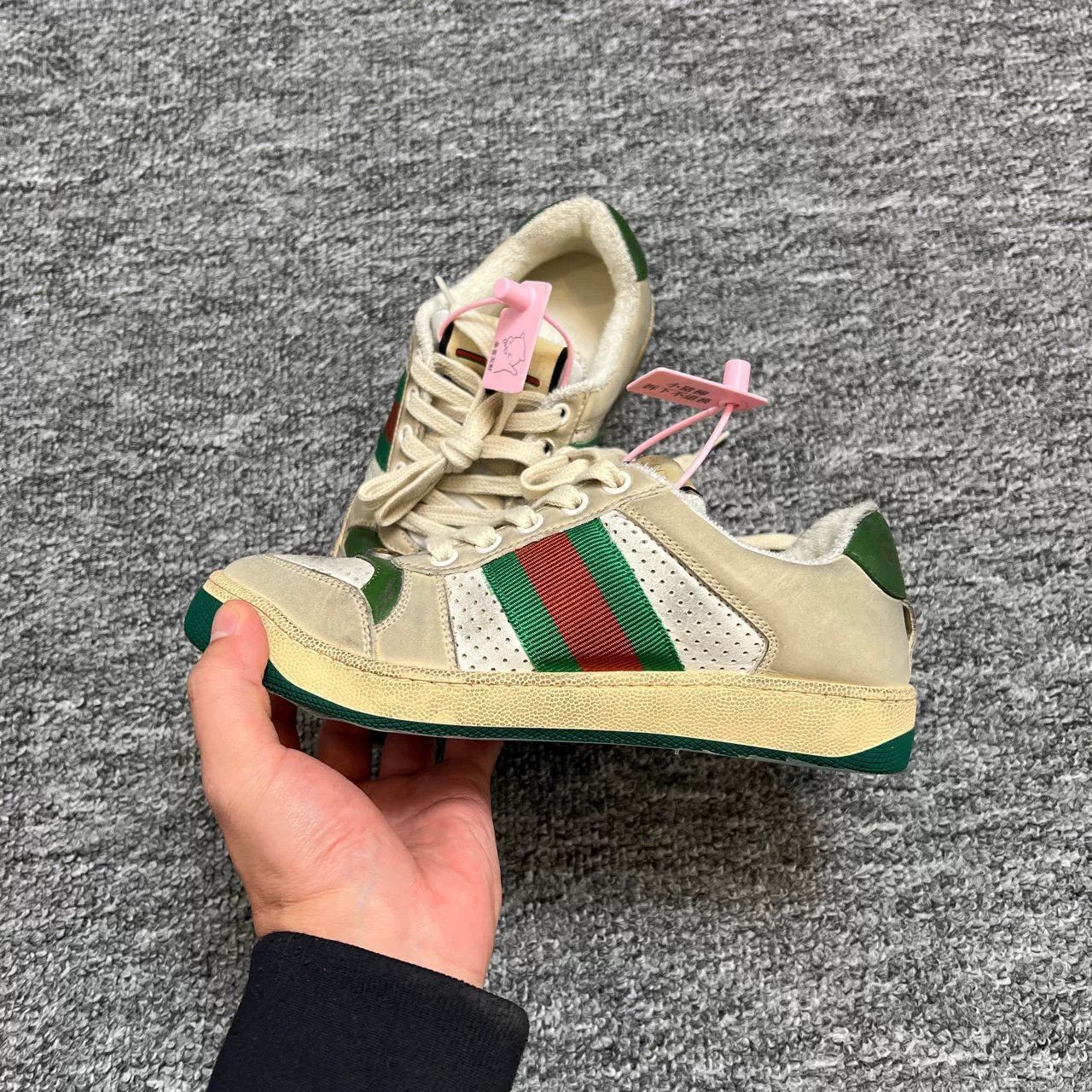 Gucci Gucci Distressed Sneakers Size 34.5 Size US 4 / IT 34 - 2 Thumbnail