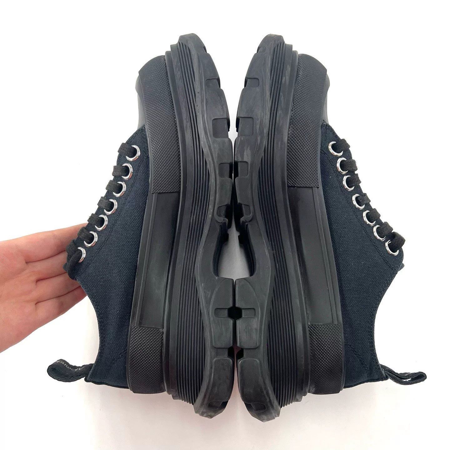Alexander McQueen Alexander McQueen Black Canvas Platform Sneakers Size US 4 / IT 34 - 6 Thumbnail