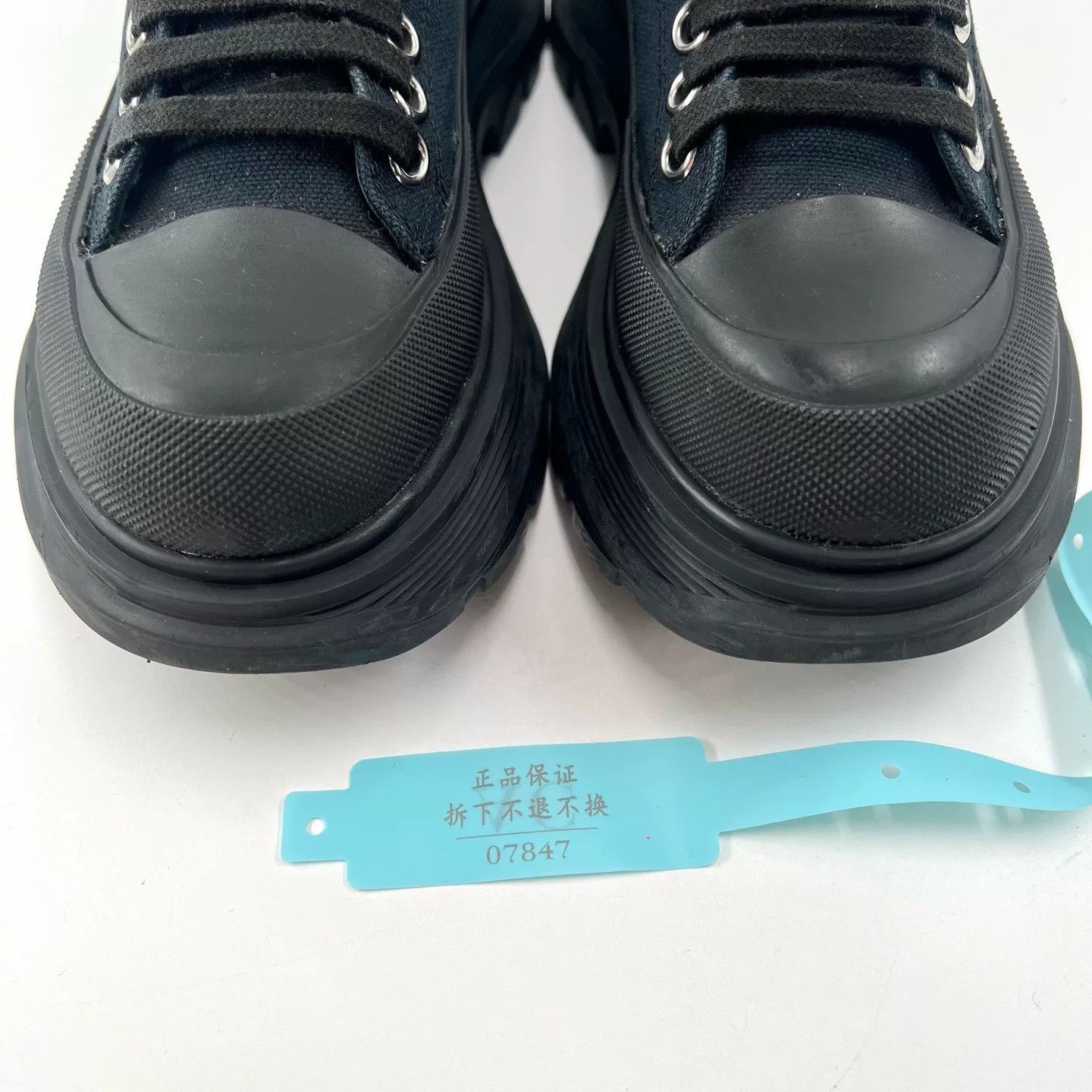 Alexander McQueen Alexander McQueen Black Canvas Platform Sneakers Size US 4 / IT 34 - 9 Thumbnail