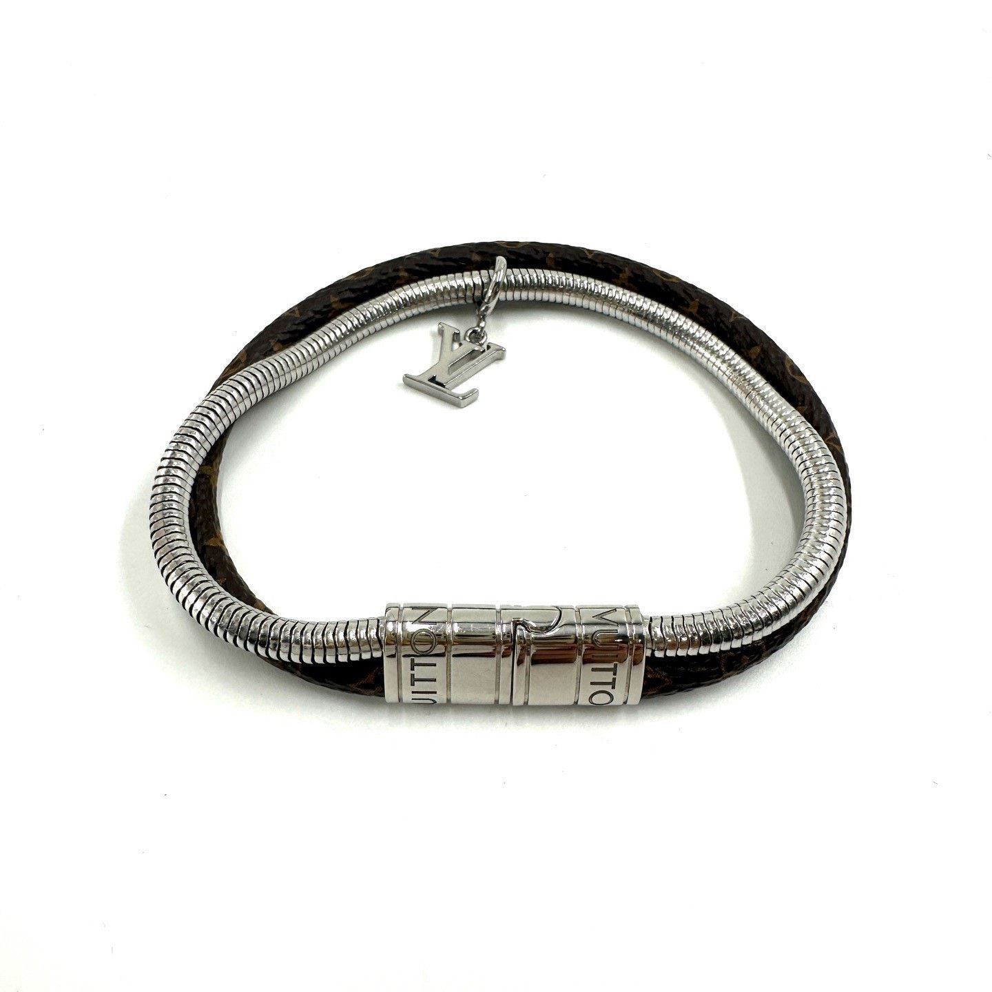 Louis Vuitton Louis Vuitton Classic Monogram Bracelet Size ONE SIZE - 2 Thumbnail