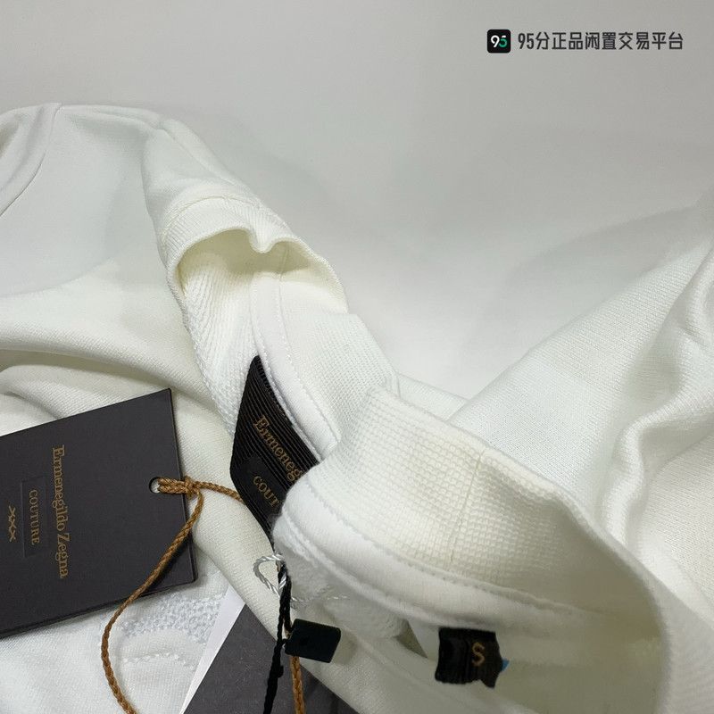 Ermenegildo Zegna Zegna Men's Classic Solid Crewneck Long-Sleeve Sweatshirt Size US S / EU 44-46 / 1 - 7 Thumbnail