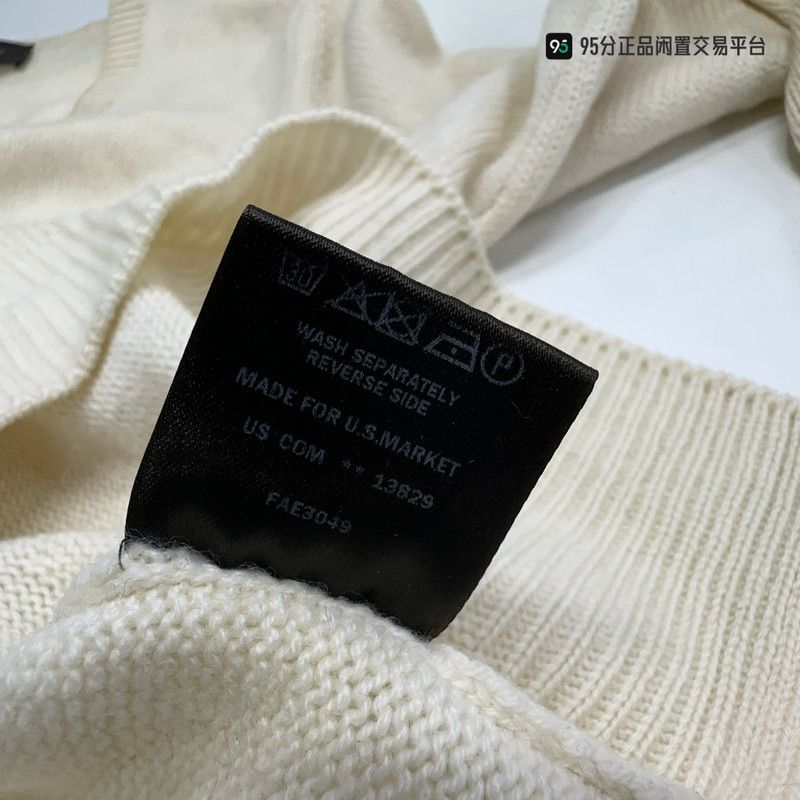 Loro Piana Loro Piana Solid V-Neck Knit Sweater Size US L / EU 52-54 / 3 - 5 Thumbnail