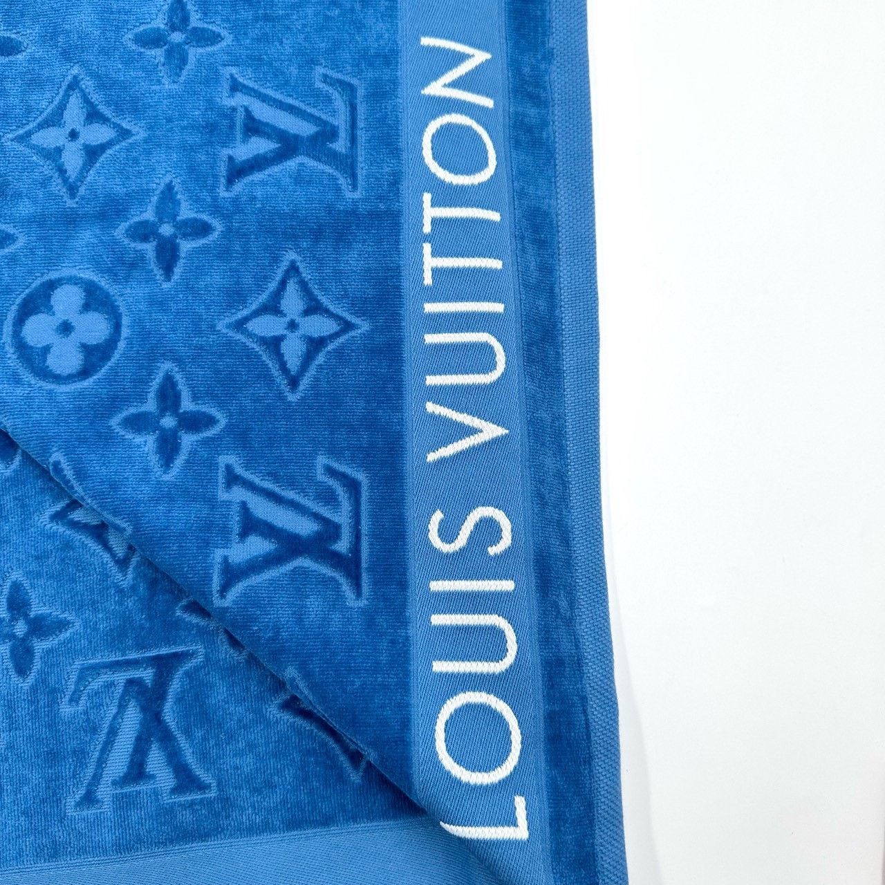 Louis Vuitton Louis Vuitton Monogram Blue Beach Towel Size ONE SIZE - 7 Thumbnail