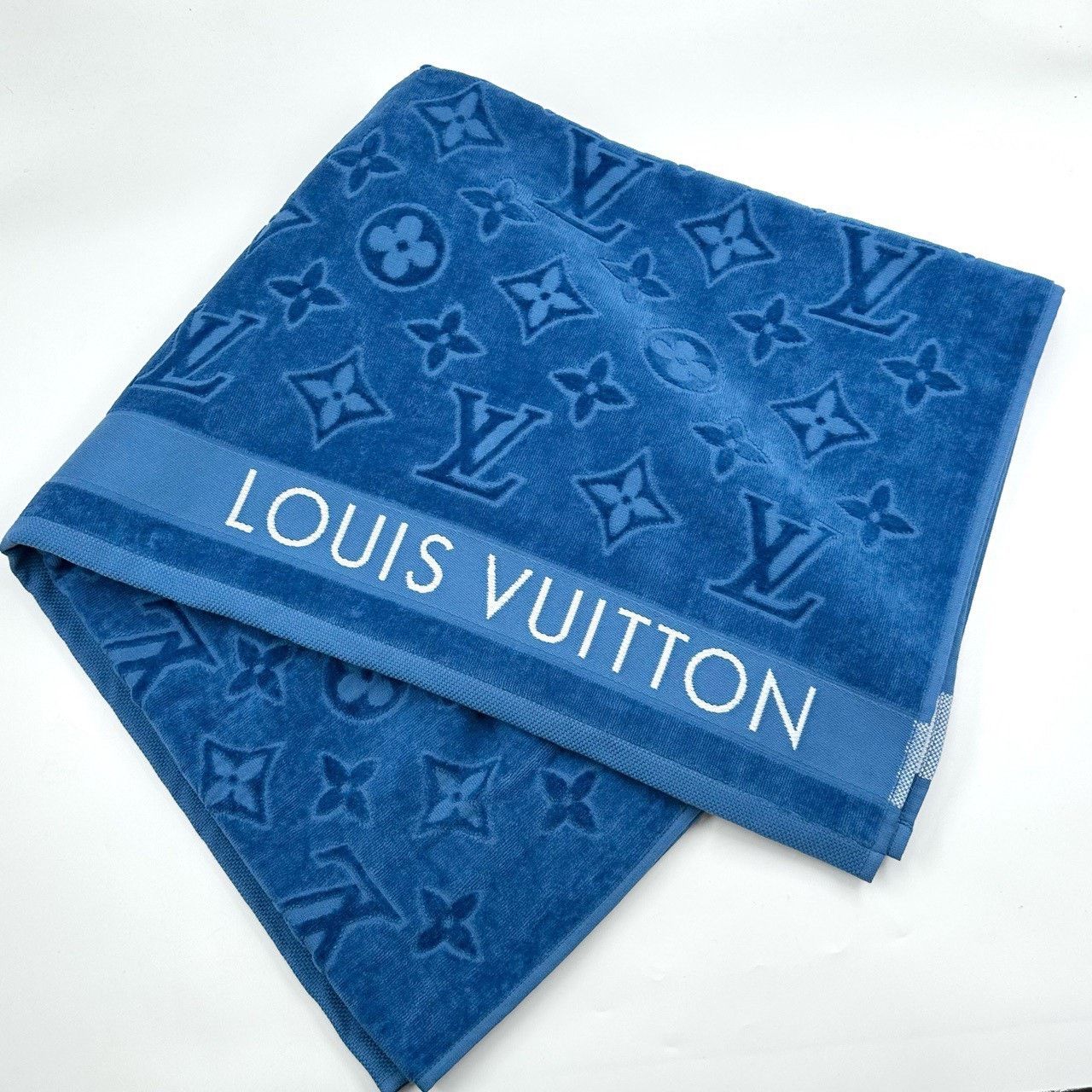 Louis Vuitton Louis Vuitton Monogram Blue Beach Towel Size ONE SIZE - 5 Thumbnail