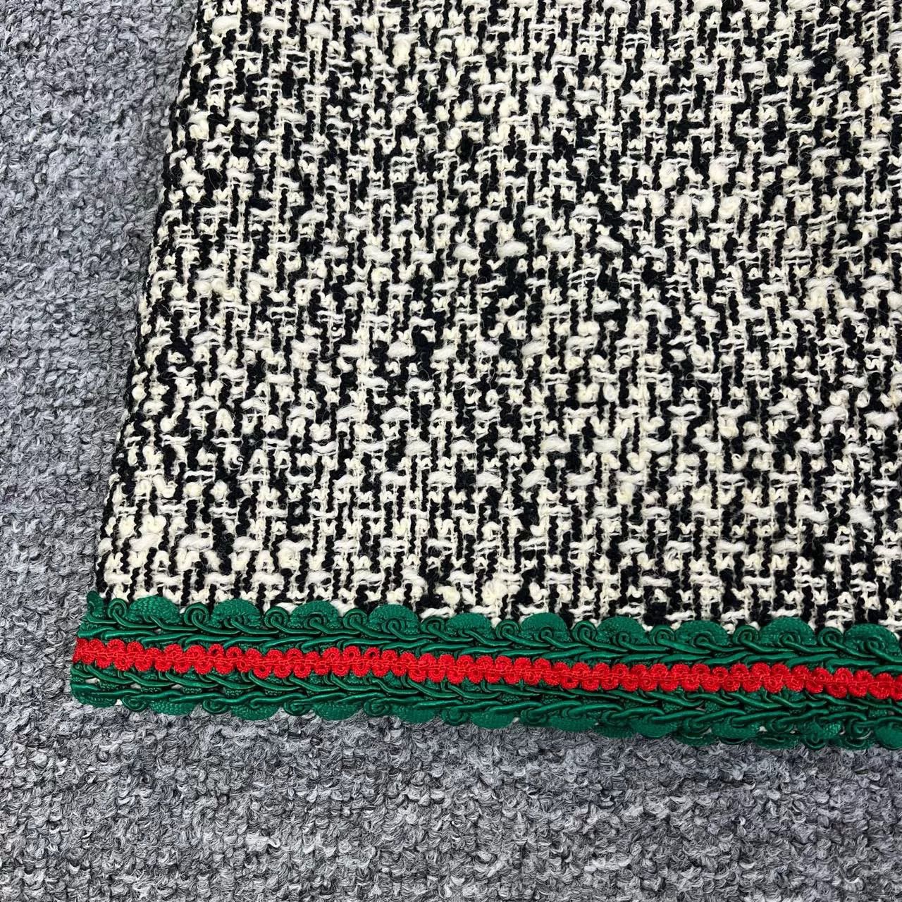 Gucci Gucci Red Green Stripe Wool Skirt Size 40" / US 18 - 3 Thumbnail