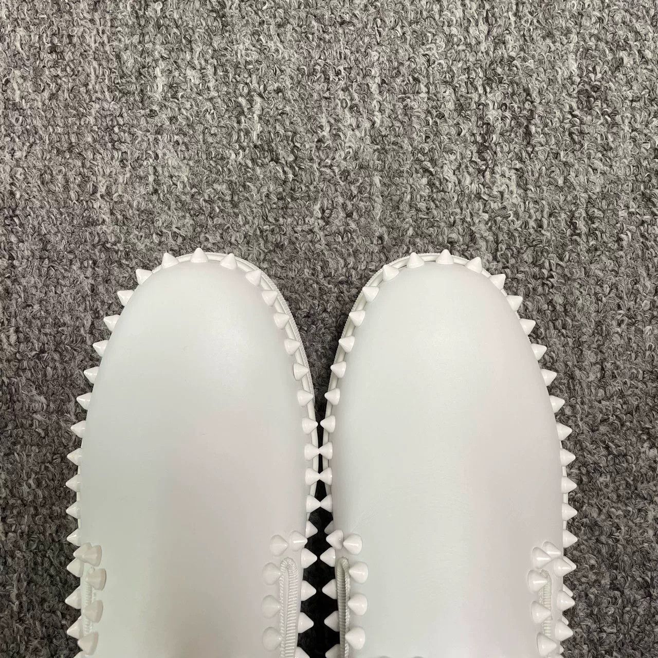 Christian Louboutin Christian Louboutin White Spiked Loafers Size US 4.5 / IT 34.5 - 3 Thumbnail