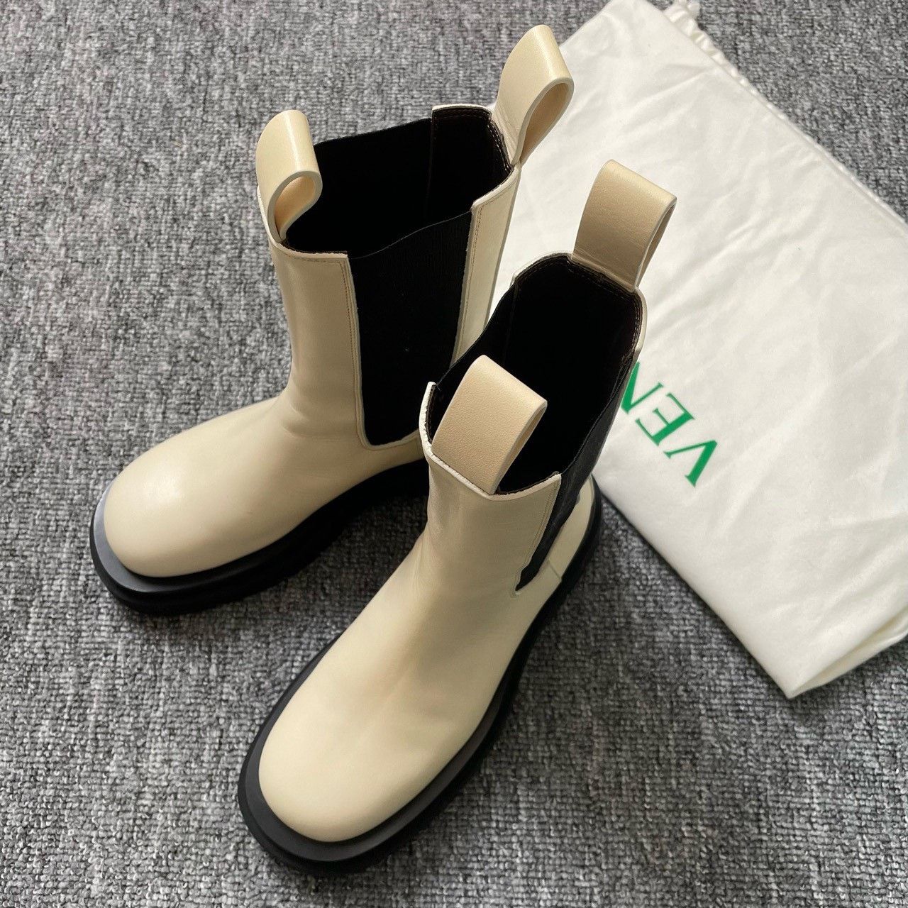 Bottega Veneta Bottega Veneta White Thick-Soled Boots Size US 5.5 / IT 35.5 - 2 Thumbnail