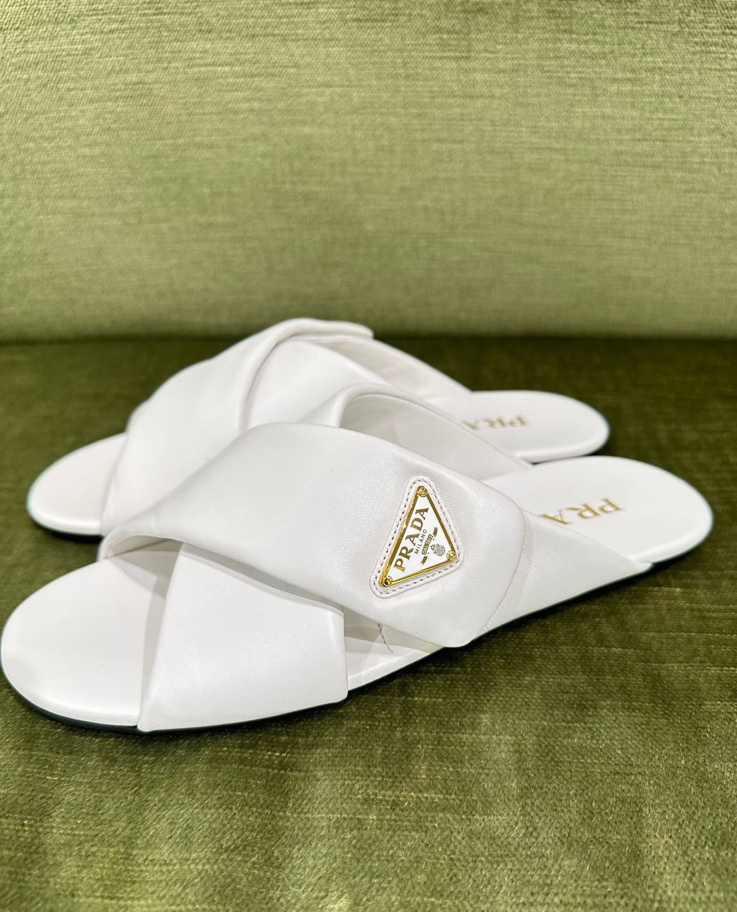 Prada Prada 25 Old Money Slippers Size US 6 / IT 36 - 7 Thumbnail