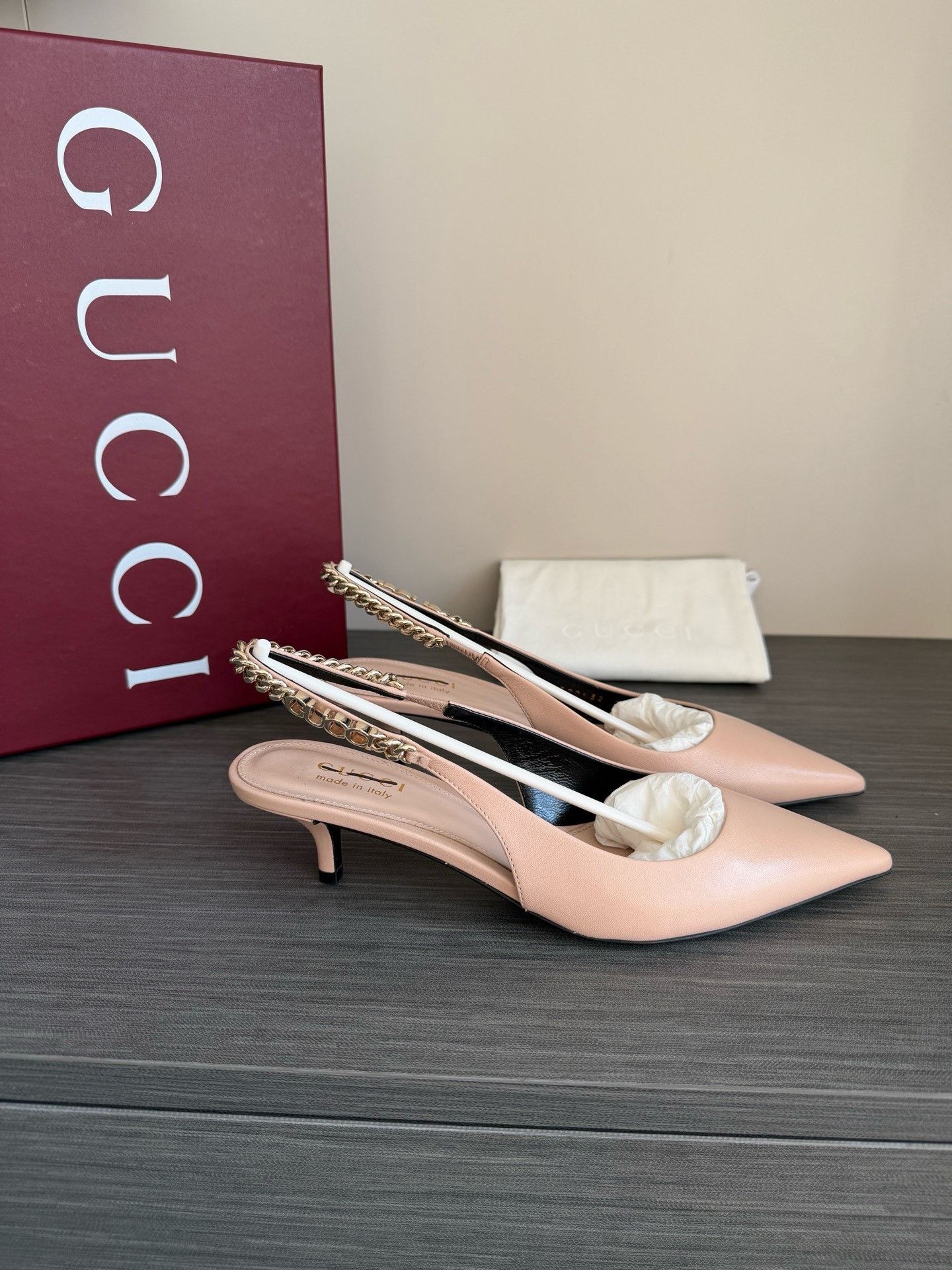 Gucci Gucci Nude Pink Pointed Toe Kitten Heels Size US 5.5 / IT 35.5 - 2 Thumbnail