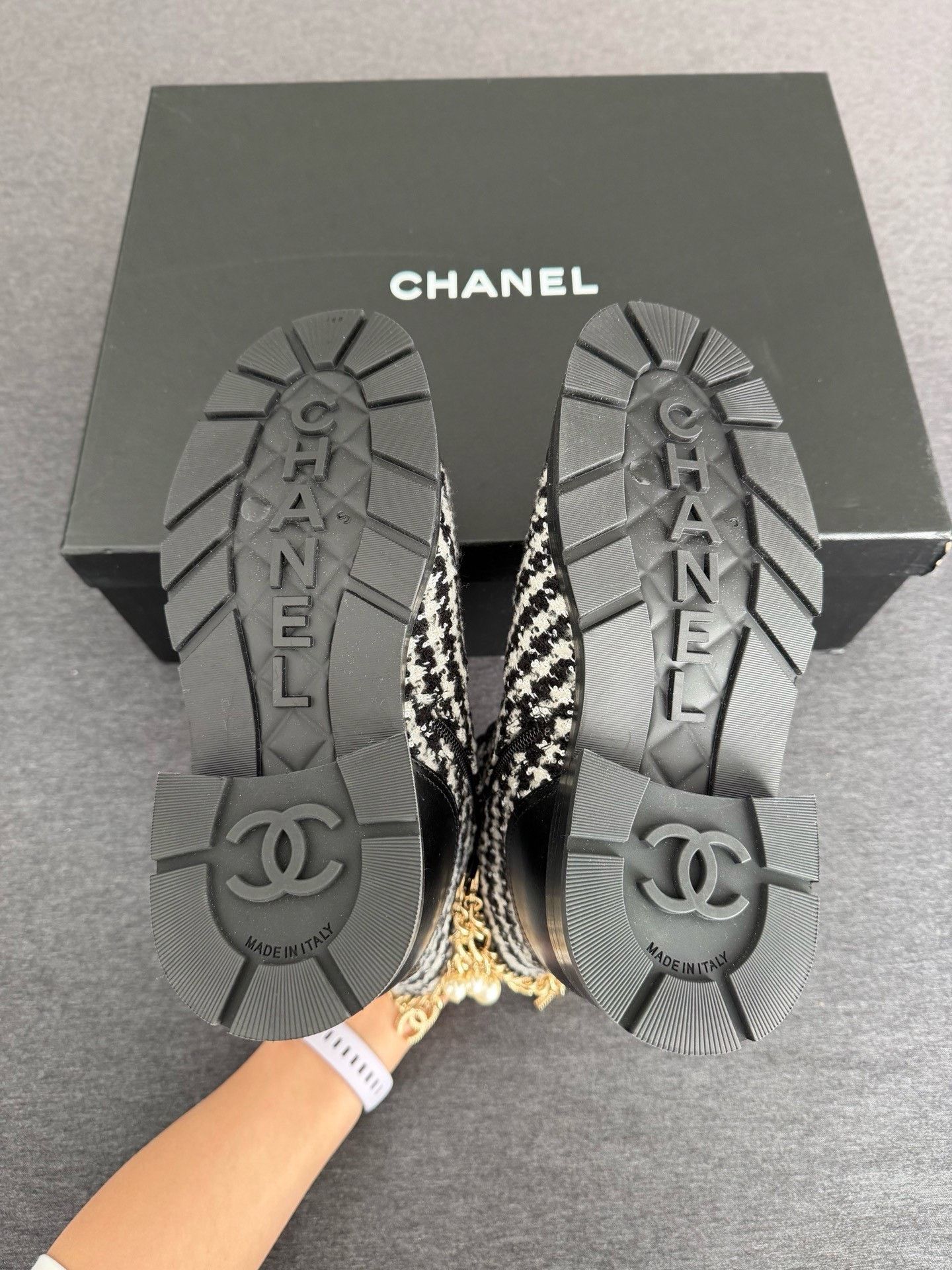 Chanel Chanel Black Houndstooth Tweed Short Boots Size US 4.5 / IT 34.5 - 6 Thumbnail