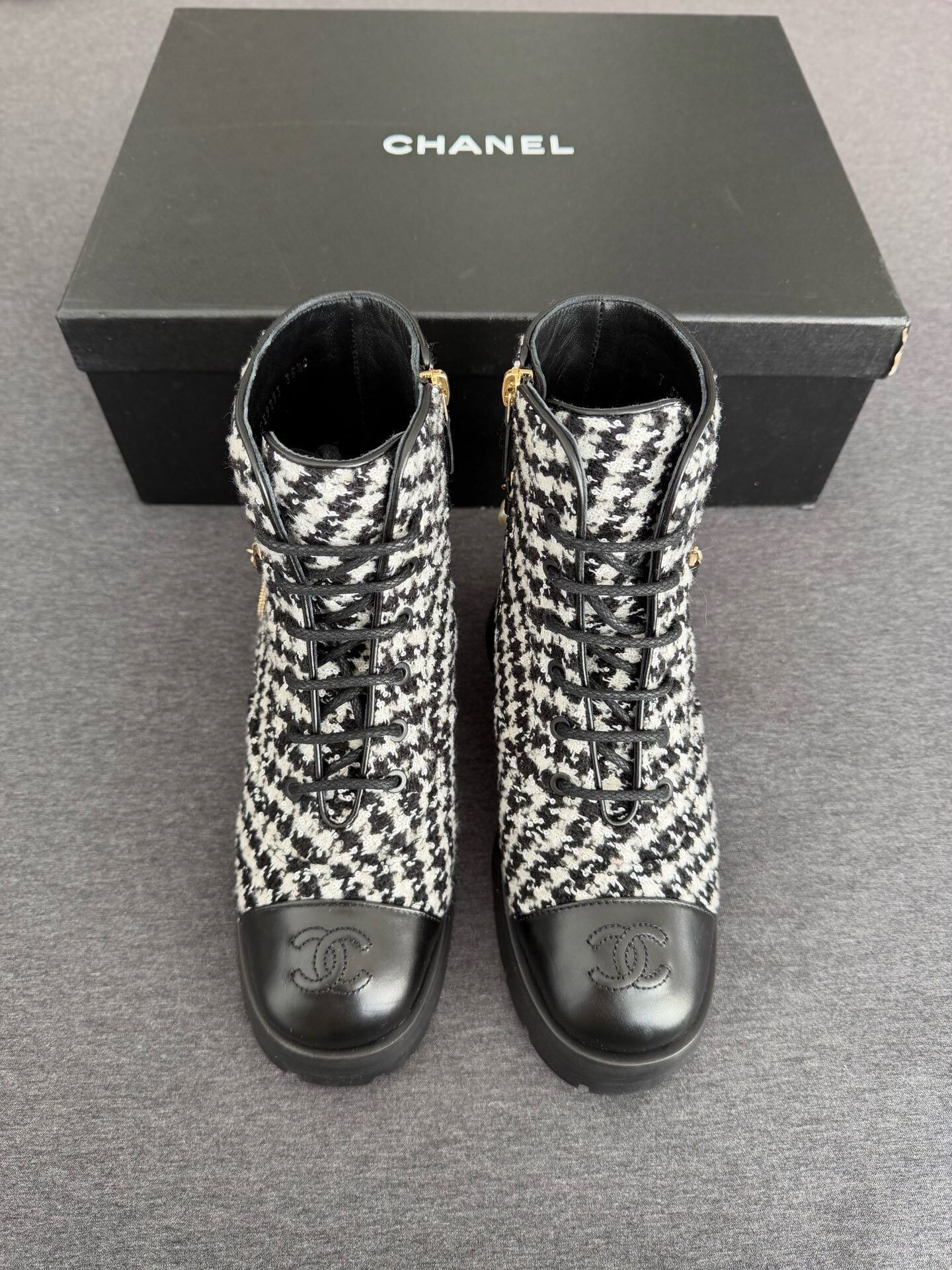 Chanel Chanel Black Houndstooth Tweed Short Boots Size US 4.5 / IT 34.5 - 2 Thumbnail