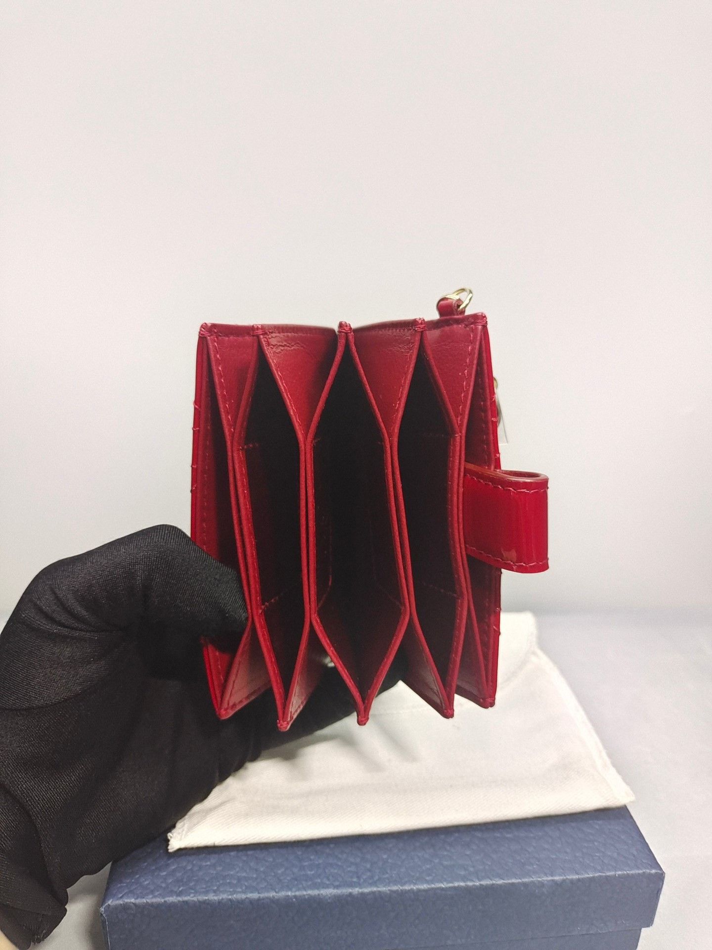 Dior Dior Red Cowhide Cannage 5-Slot Card Holder Size ONE SIZE - 5 Thumbnail