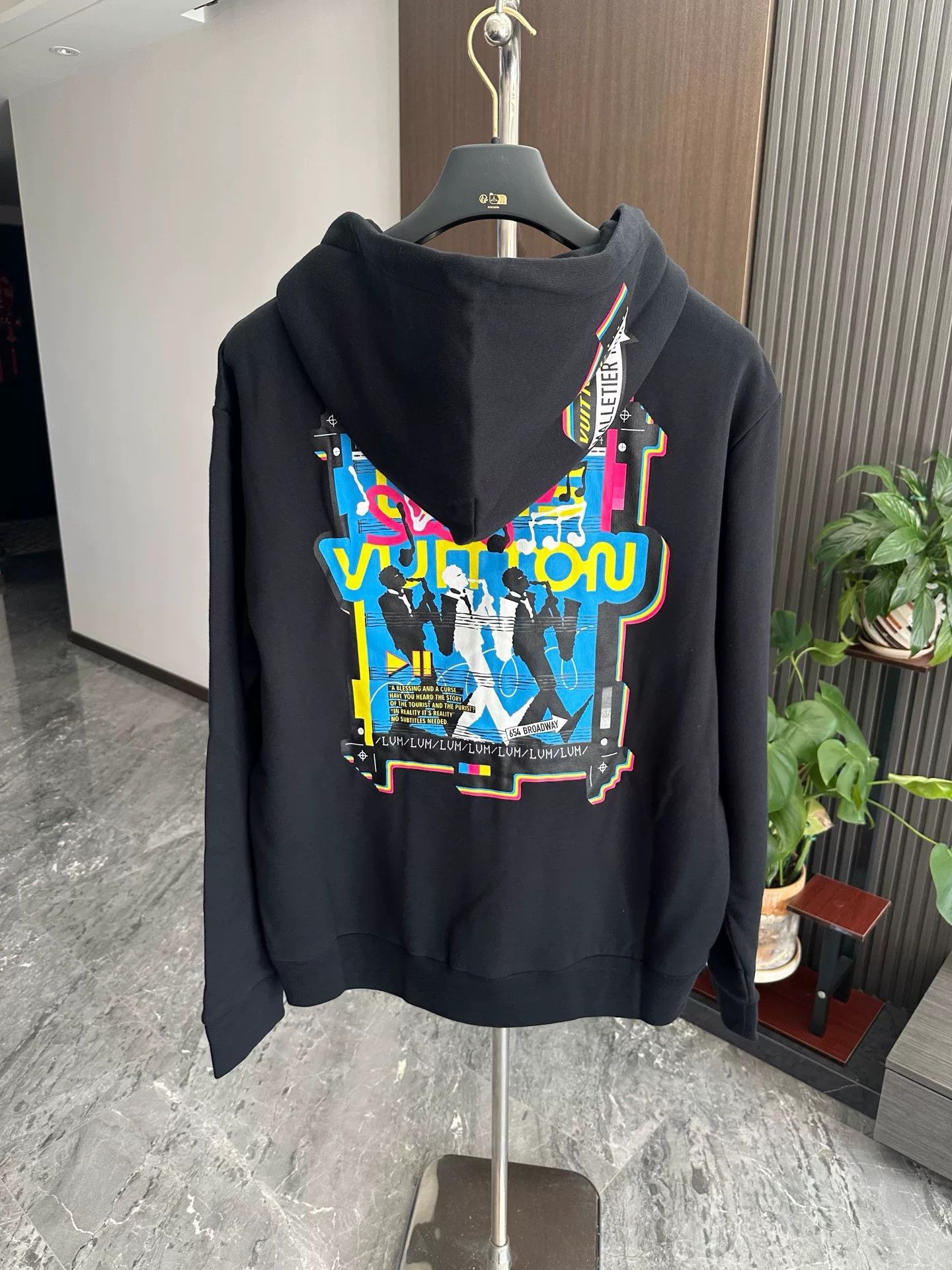 Louis Vuitton LV Painted Graffiti Black Hooded Zip Sweatshirt Size US L / EU 52-54 / 3 - 2 Thumbnail