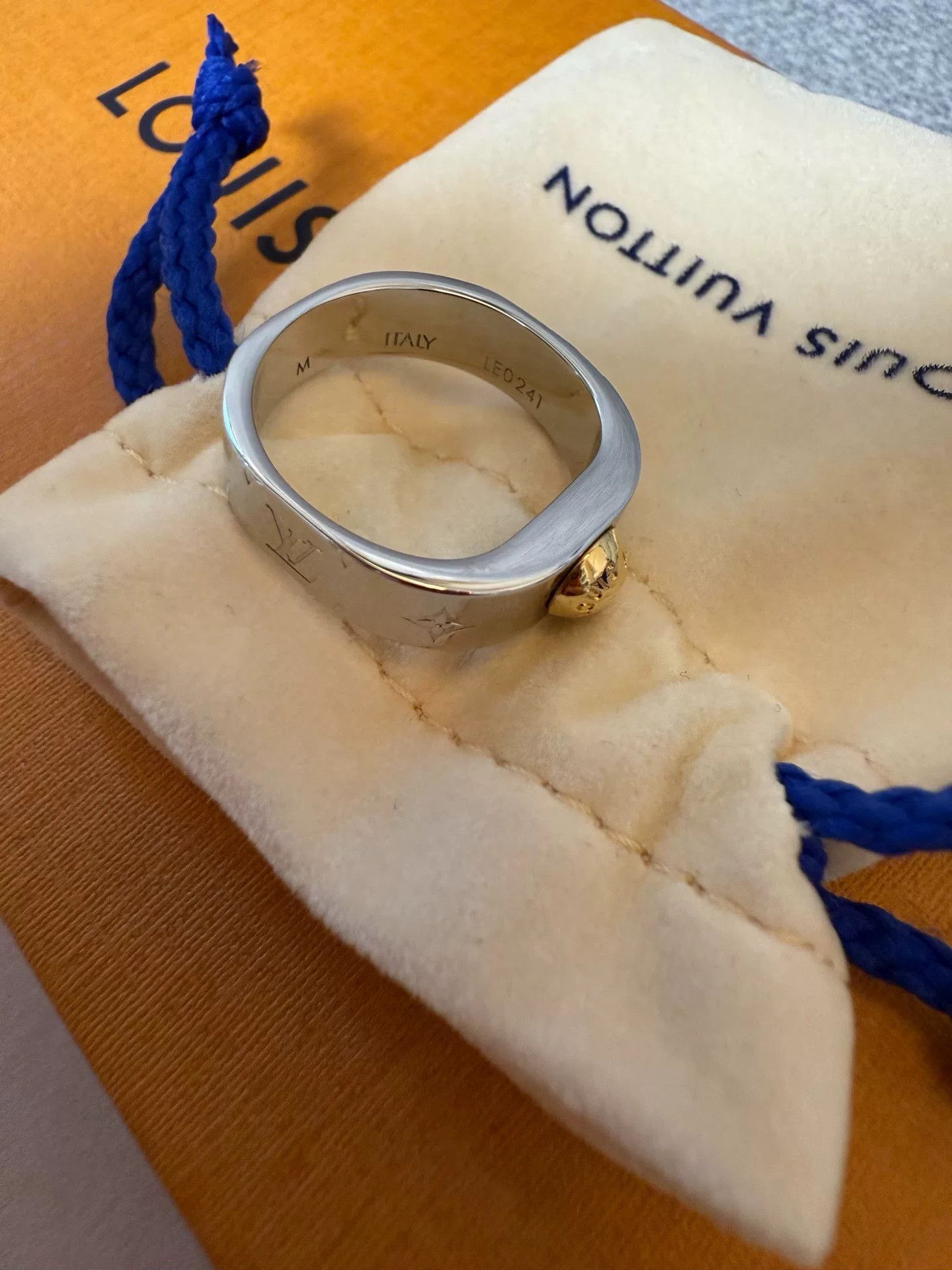 Louis Vuitton Louis Vuitton Ring Size M Size ONE SIZE - 5 Thumbnail