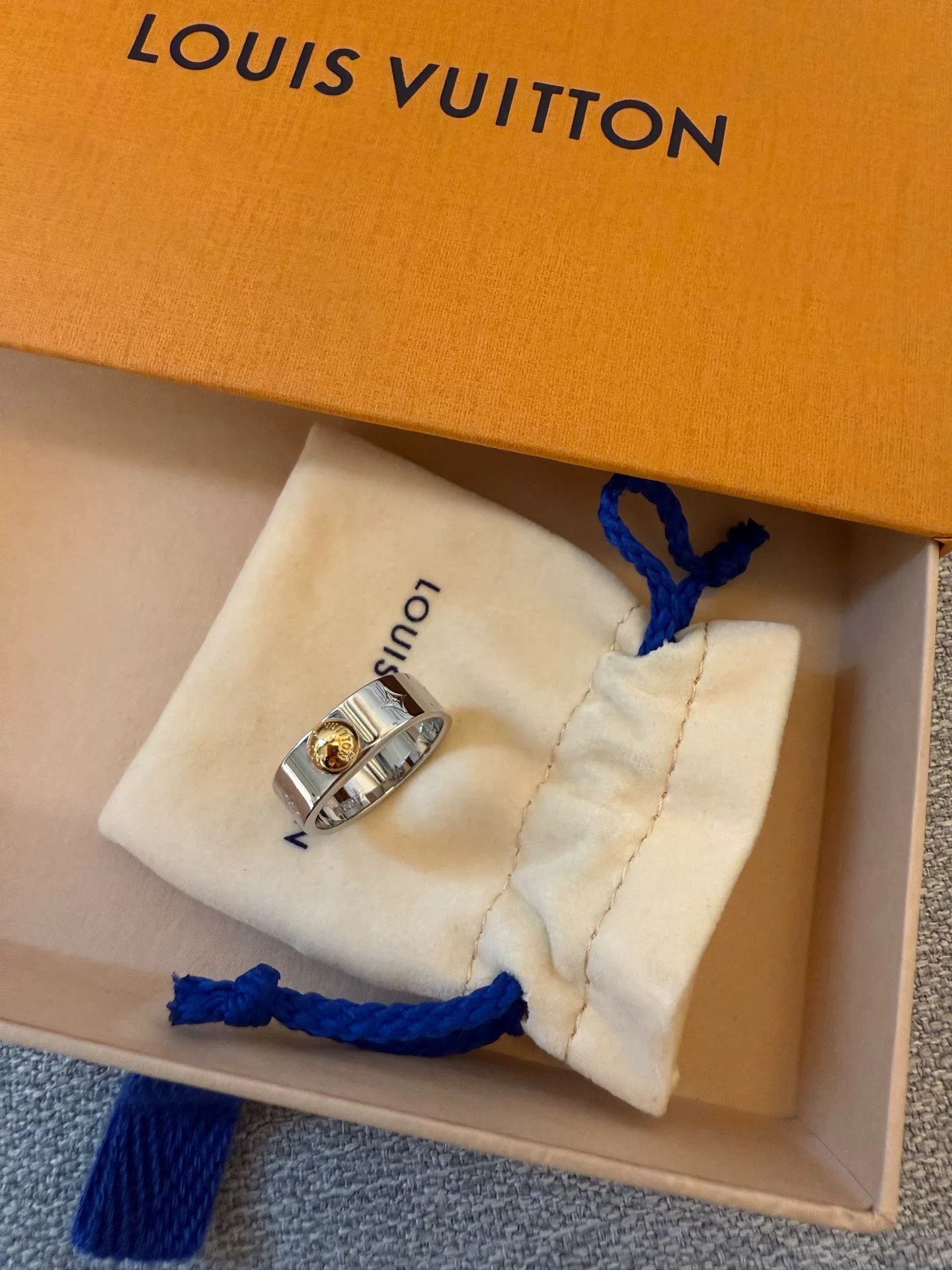 Louis Vuitton Louis Vuitton Ring Size M Size ONE SIZE - 3 Thumbnail