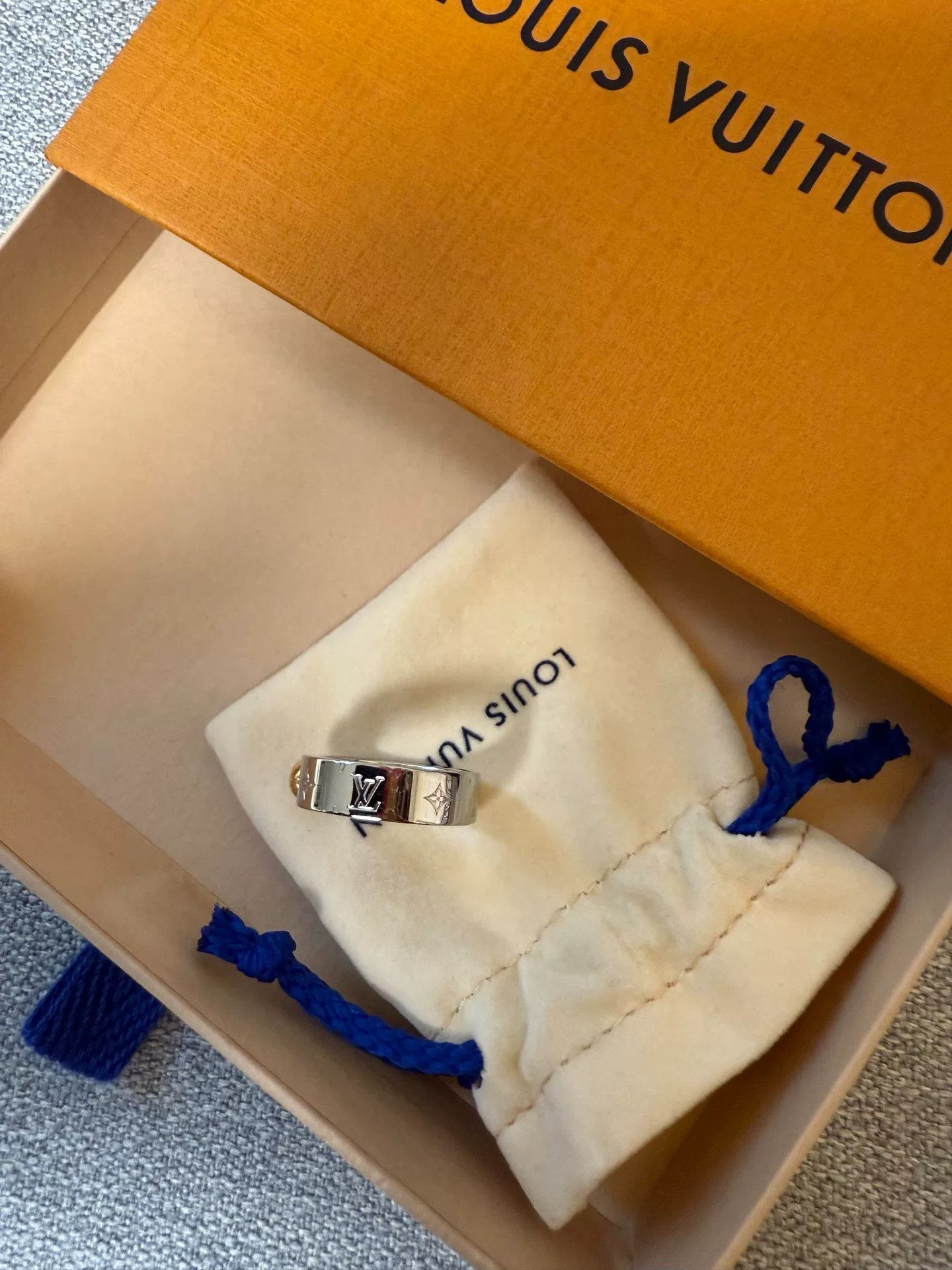 Louis Vuitton Louis Vuitton Ring Size M Size ONE SIZE - 4 Thumbnail