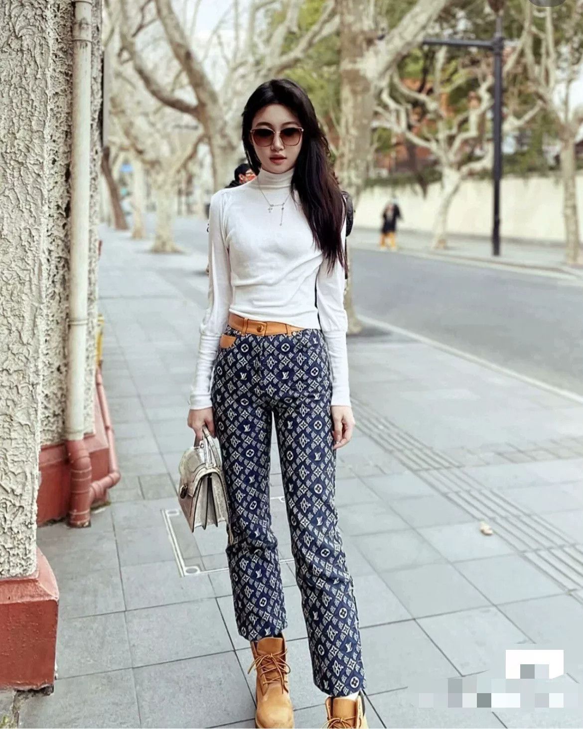 Louis Vuitton LV 1854 Monogram Logo Women's Denim Pants Size 34" / US 12 / IT 48 - 8 Thumbnail