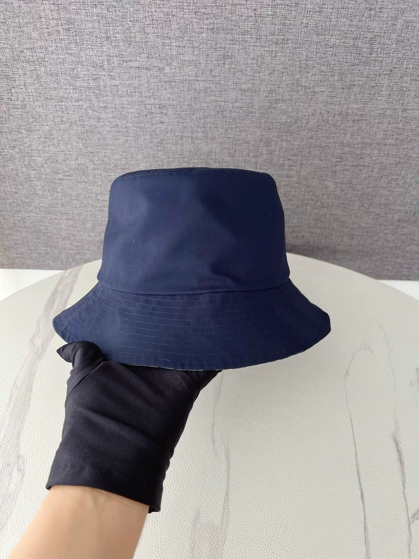 Dior Dior Reversible Bucket Hat Star Logo Navy Size ONE SIZE - 2 Thumbnail