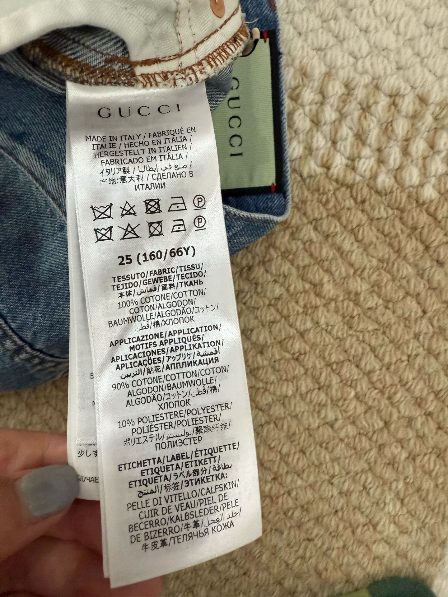 Gucci Gucci Embroidered Apple Denim Shorts Size 25" / US 0 / IT 36 - 5 Thumbnail