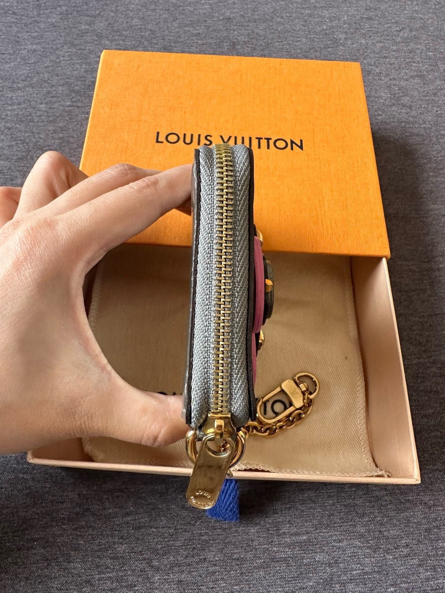 Louis Vuitton LV Limited 3D Flower Coin Purse Size ONE SIZE - 5 Thumbnail