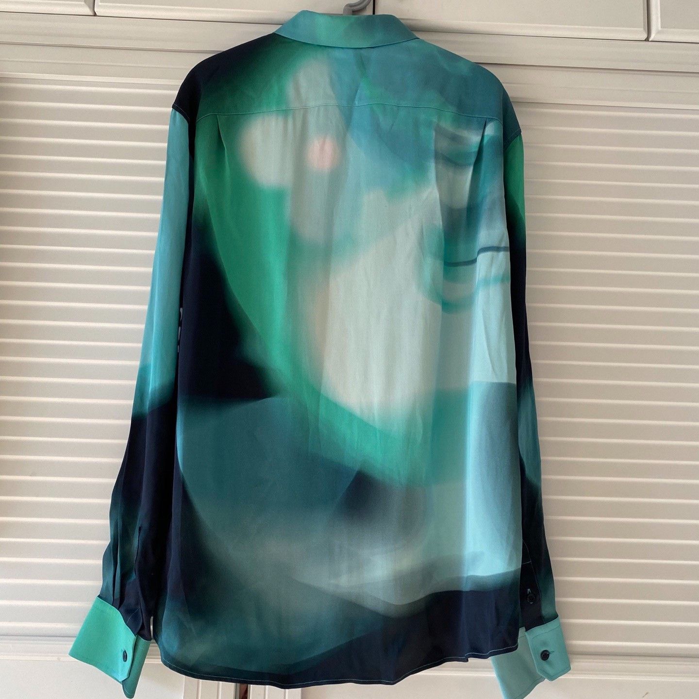 Louis Vuitton LV Men's Gradient Shirt Size US L / EU 52-54 / 3 - 3 Thumbnail