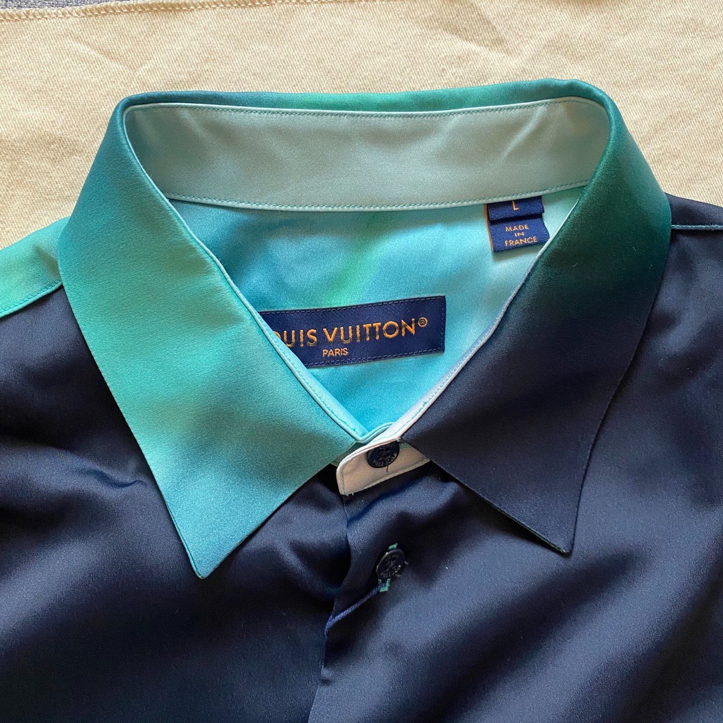 Louis Vuitton LV Men's Gradient Shirt Size US L / EU 52-54 / 3 - 4 Thumbnail