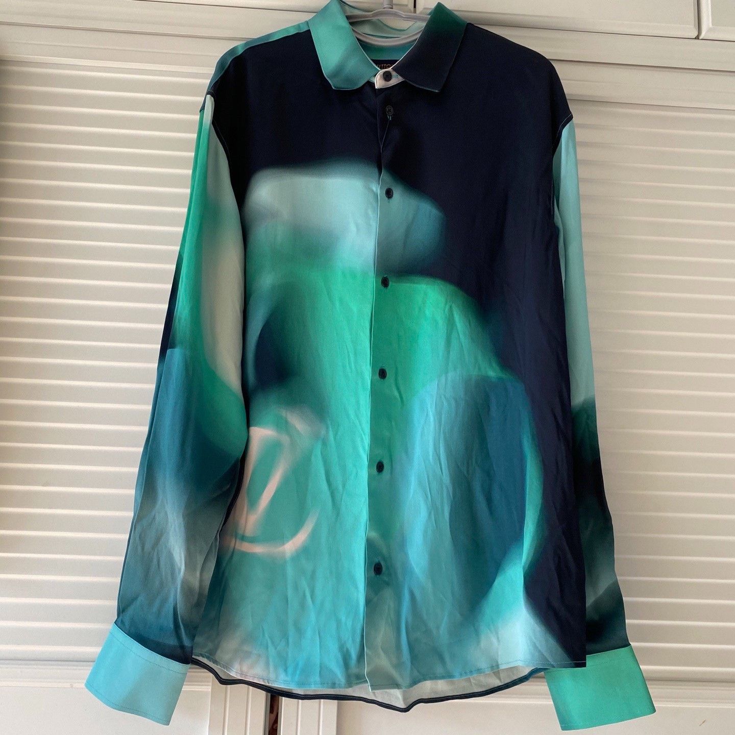 Louis Vuitton LV Men's Gradient Shirt Size US L / EU 52-54 / 3 - 2 Thumbnail