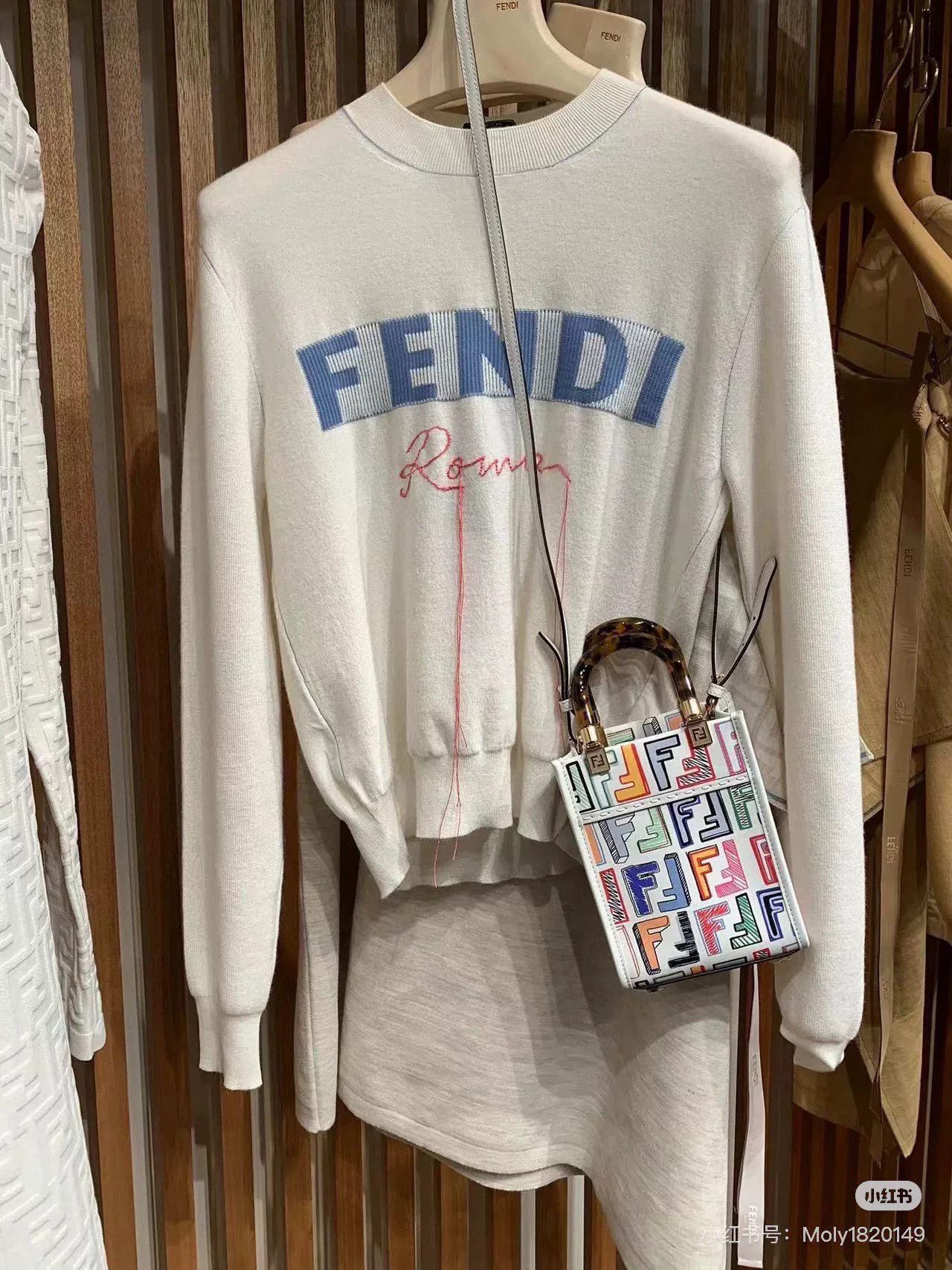 Fendi Fendi Logo Cashmere Women's Sweater Size S / US 4 / IT 40 - 3 Thumbnail