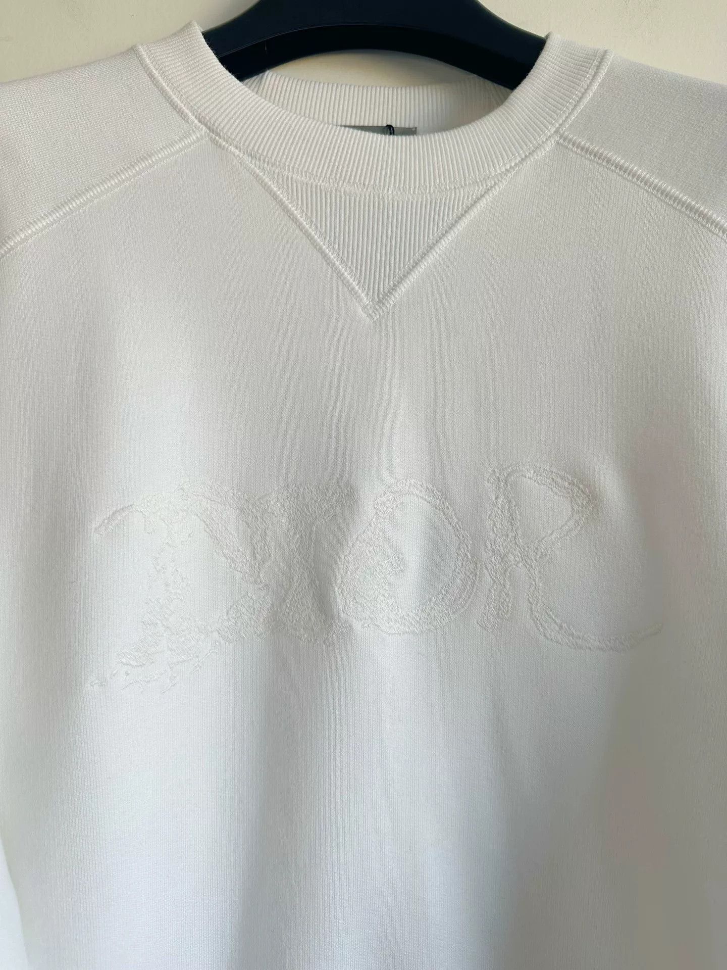 Dior Dior Men's White Embroidered Logo Sweatshirt Size US S / EU 44-46 / 1 - 3 Thumbnail