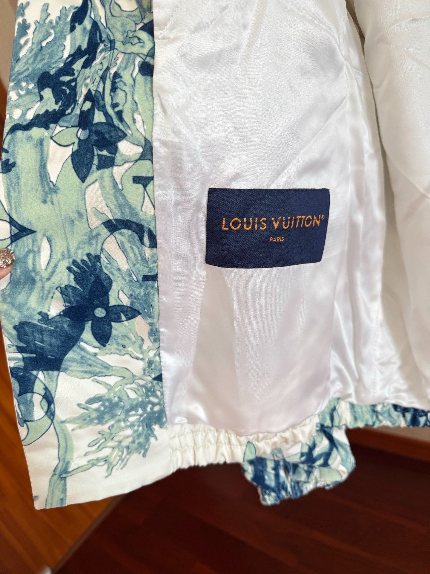 Louis Vuitton LV Men's Heavy-Duty Coat Size US M / EU 48-50 / 2 - 5 Thumbnail