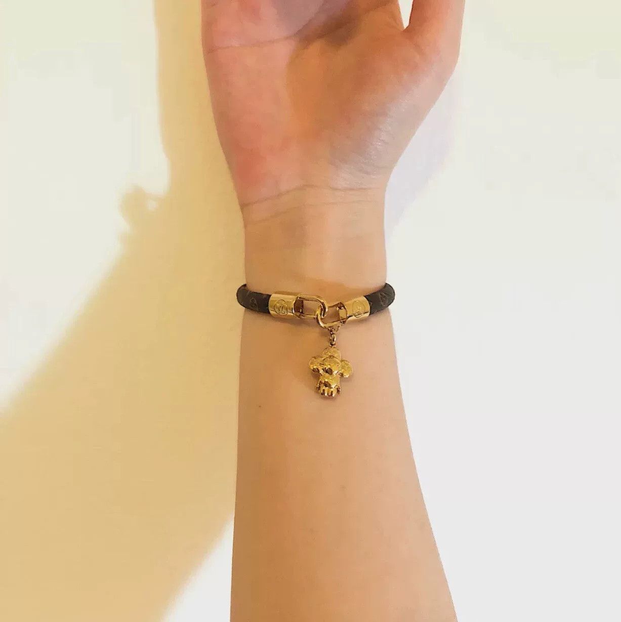 Louis Vuitton LV Monogram Vivan Bracelet Sunflower Size ONE SIZE - 6 Thumbnail