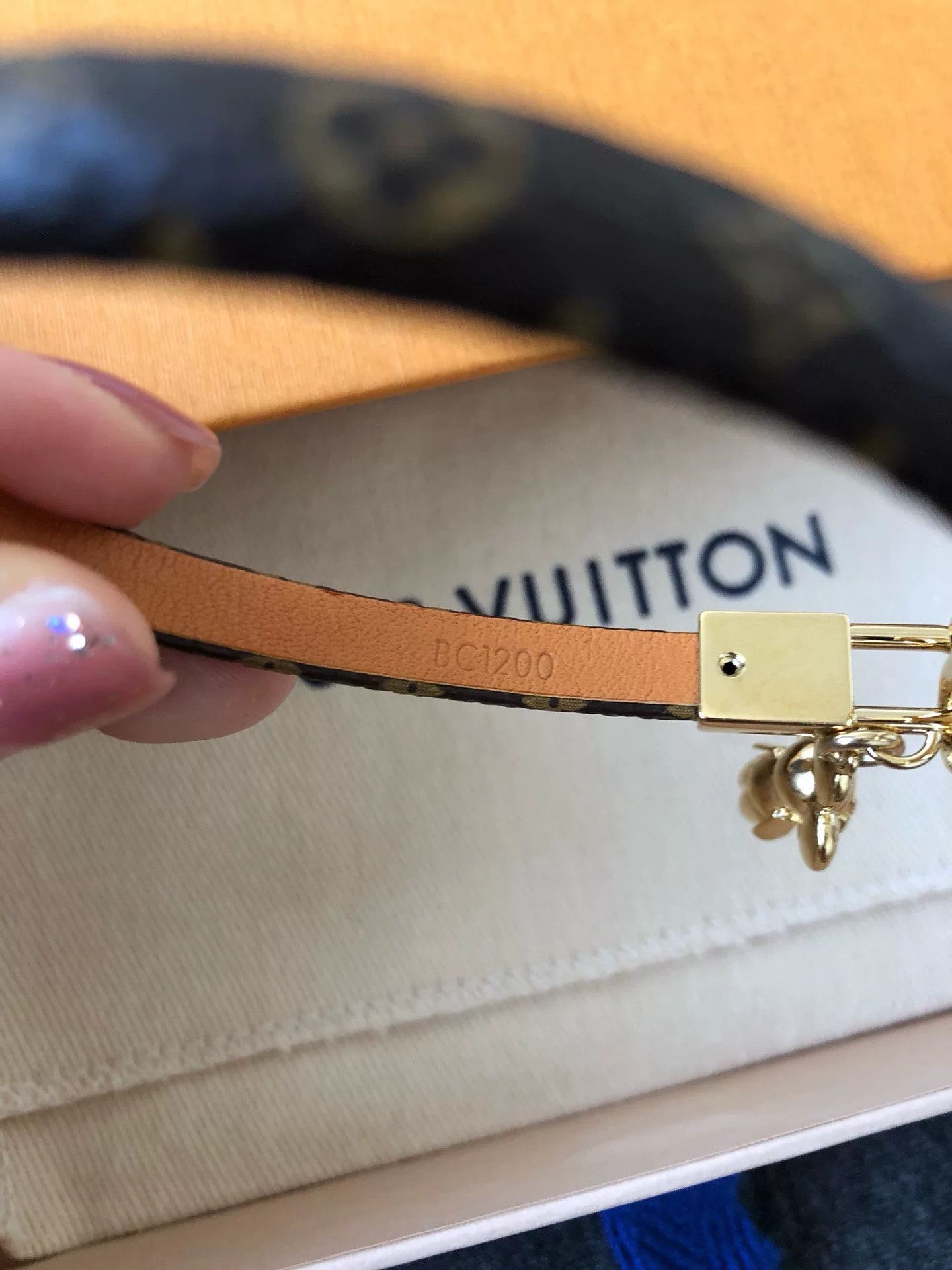 Louis Vuitton LV Monogram Vivan Bracelet Sunflower Size ONE SIZE - 5 Thumbnail