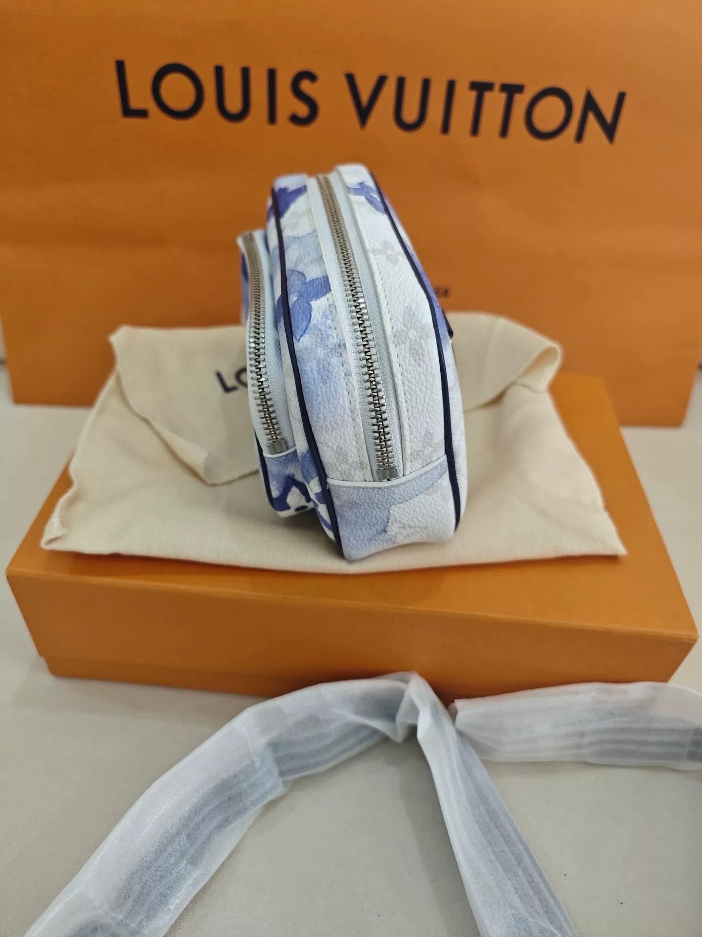 Louis Vuitton Louis Vuitton New Crossbody Bag Size ONE SIZE - 3 Thumbnail