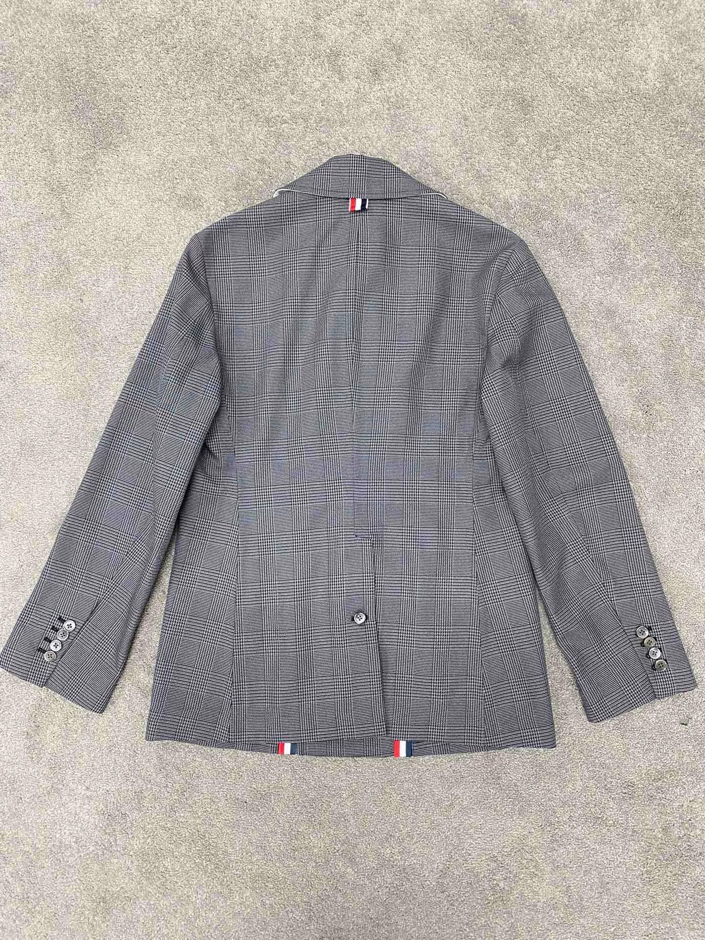 Thom Browne Thom Browne TB Double-Breasted Trench Size US XS / EU 42 / 0 - 2 Thumbnail