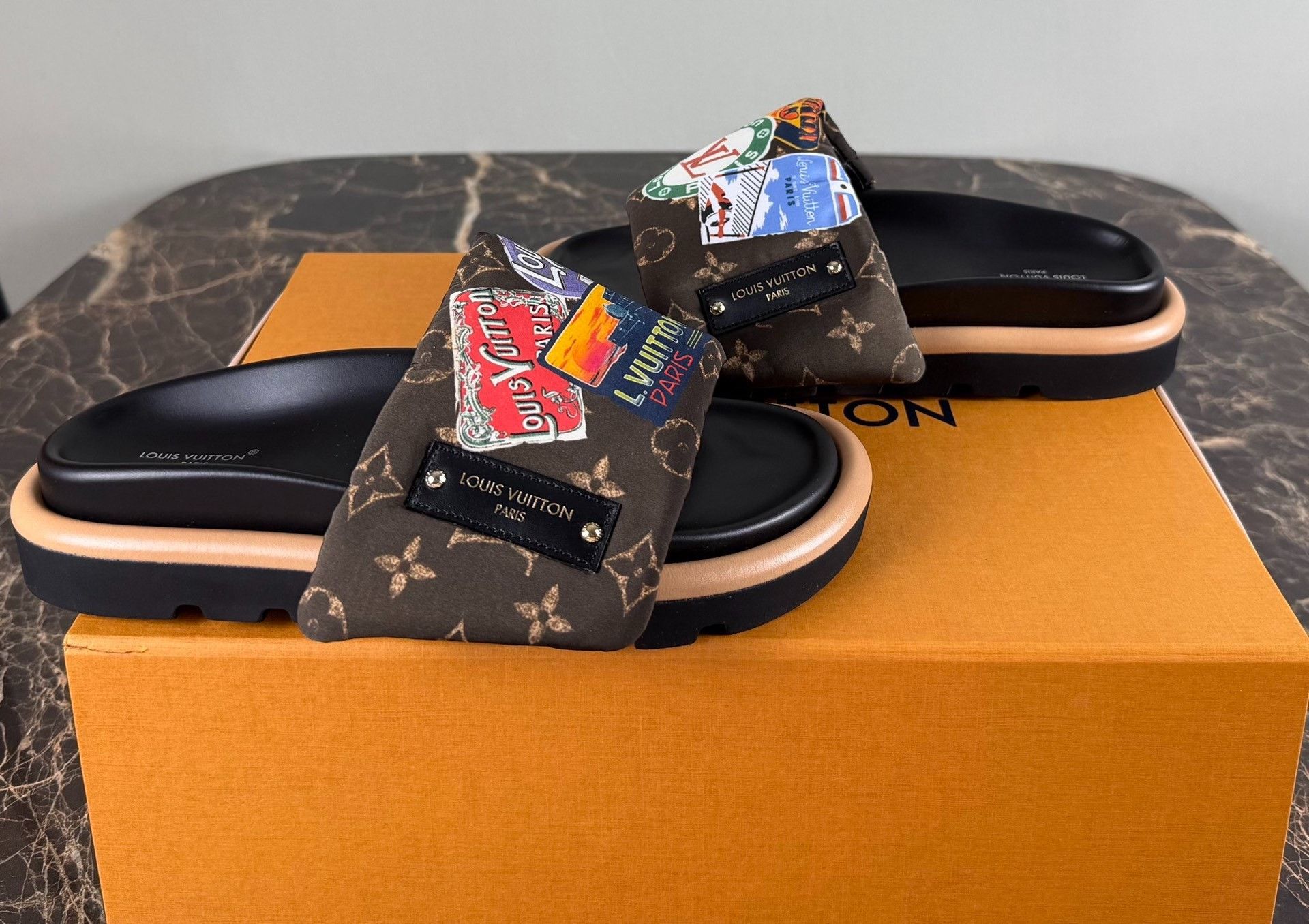 Louis Vuitton LV Women's Adjustable Velcro Slippers Size US 6 / IT 36 - 6 Thumbnail